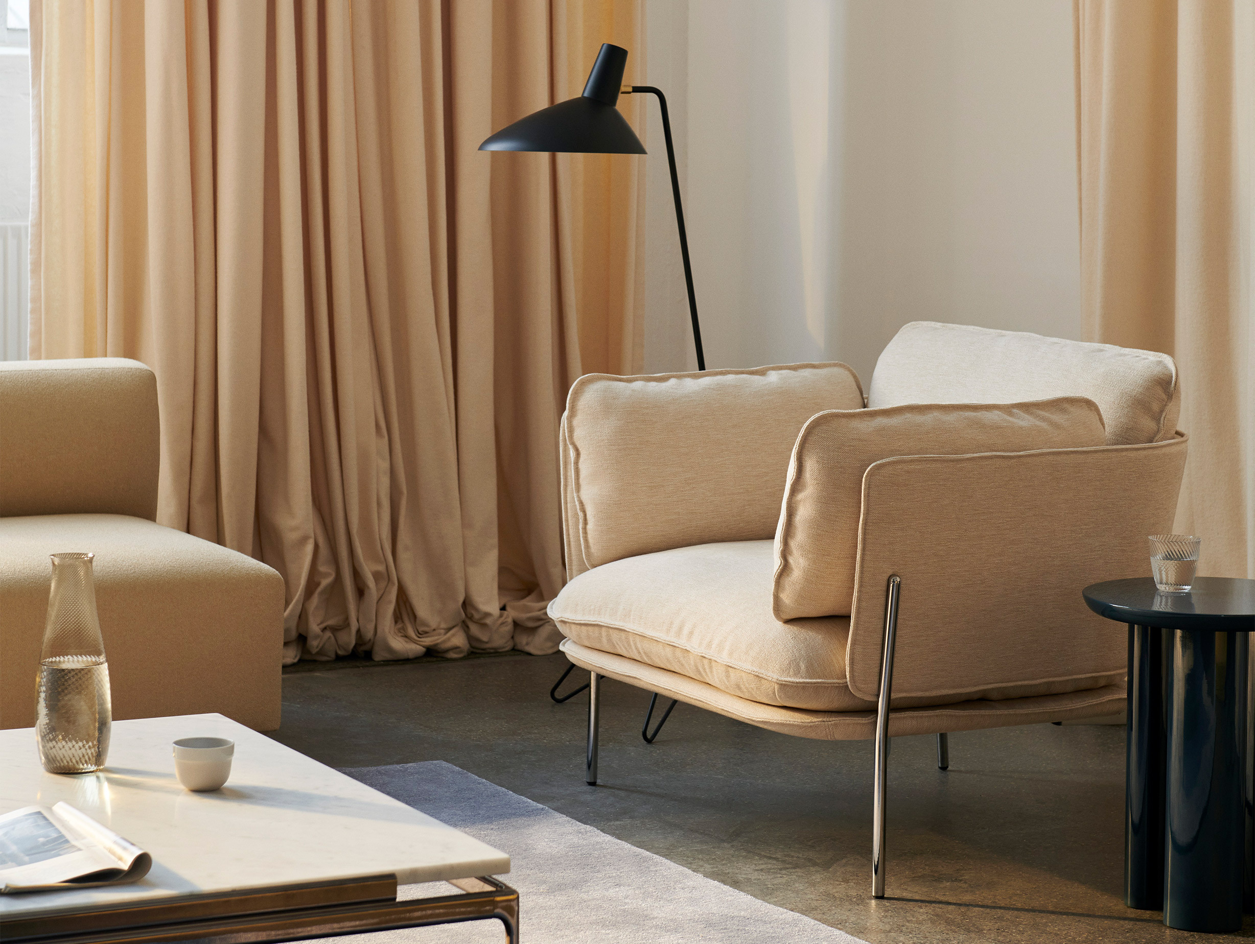 And tradition luca nichetto cloud lounge chair lifestyle3