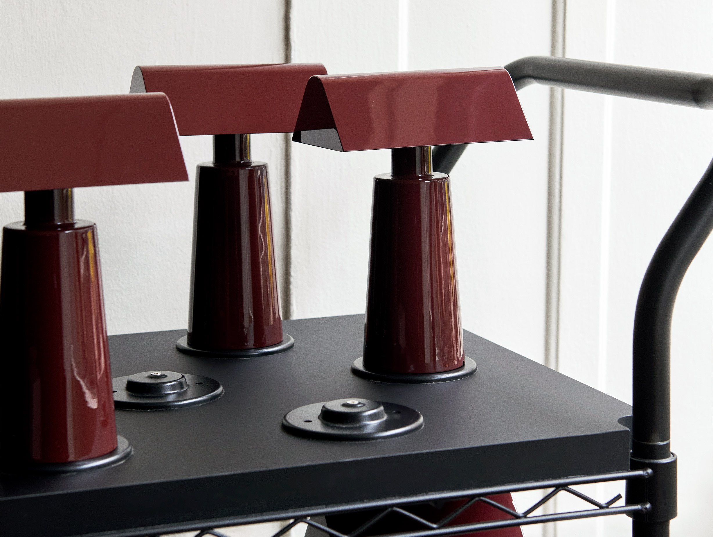 And tradition matteo fogale caret portable lamp mf1 lifestyle7