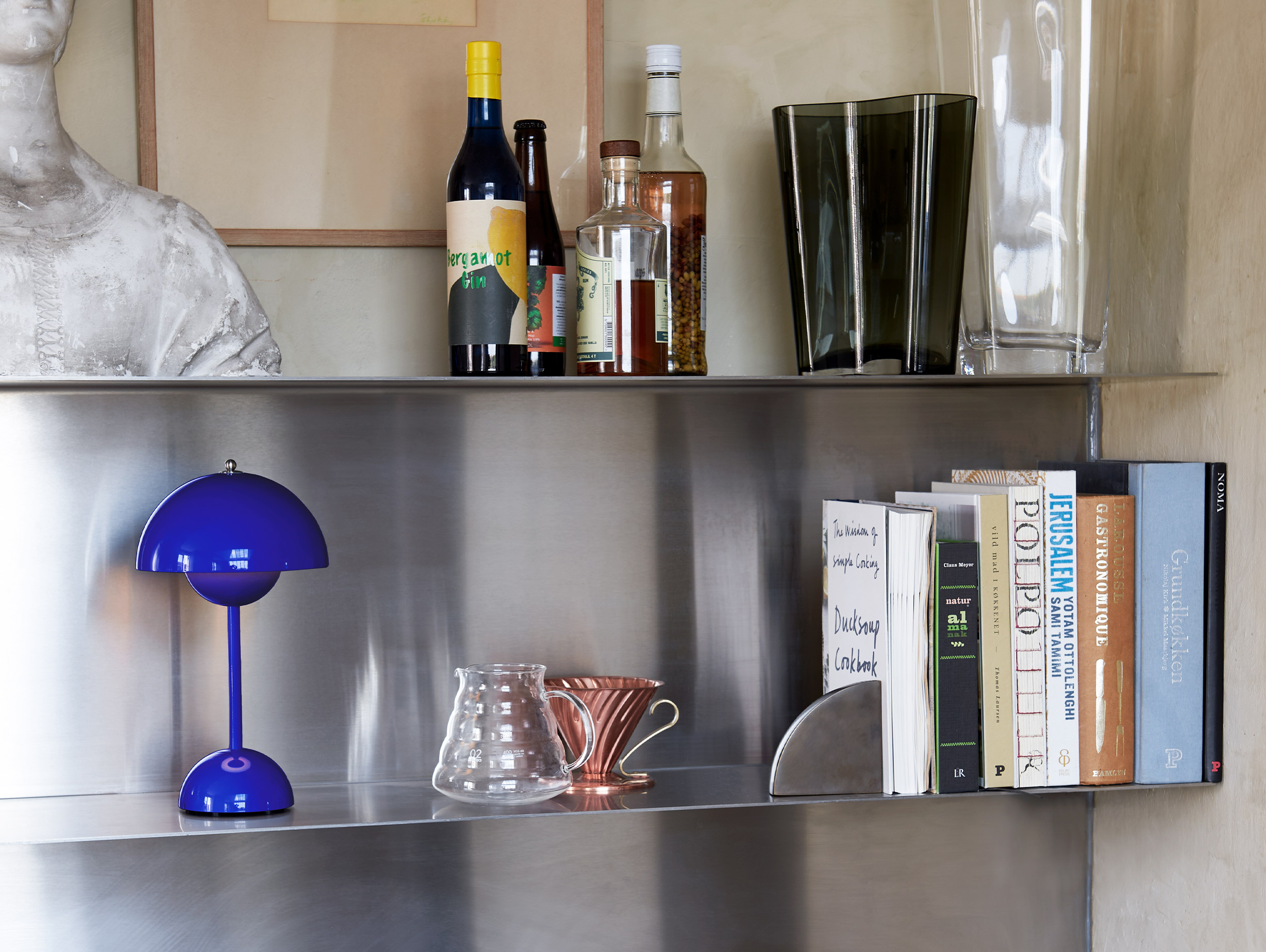 And tradition verner panton flowerpot portable light vp9 lifestyle2