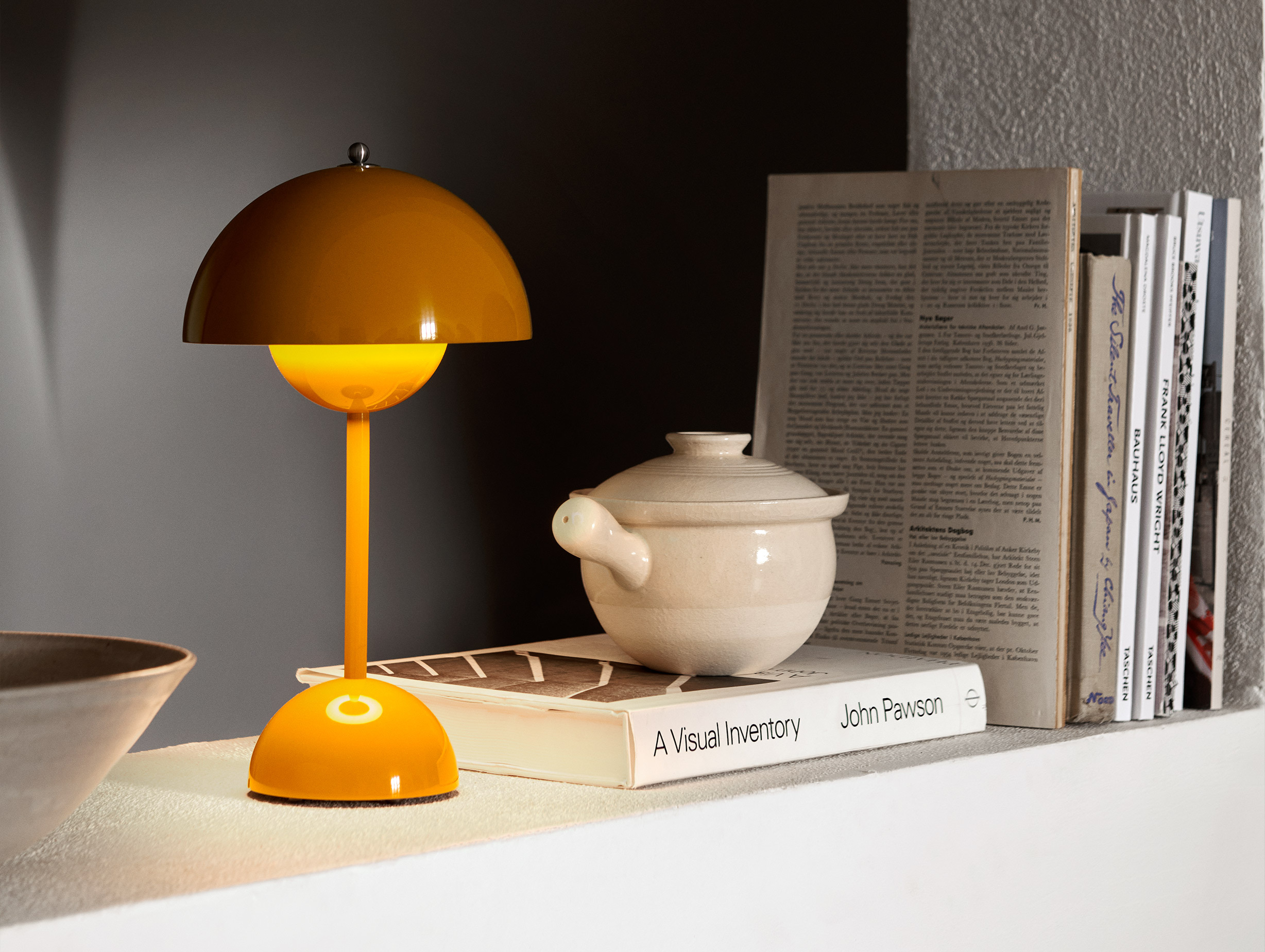 And tradition verner panton flowerpot portable light vp9 lifestyle6