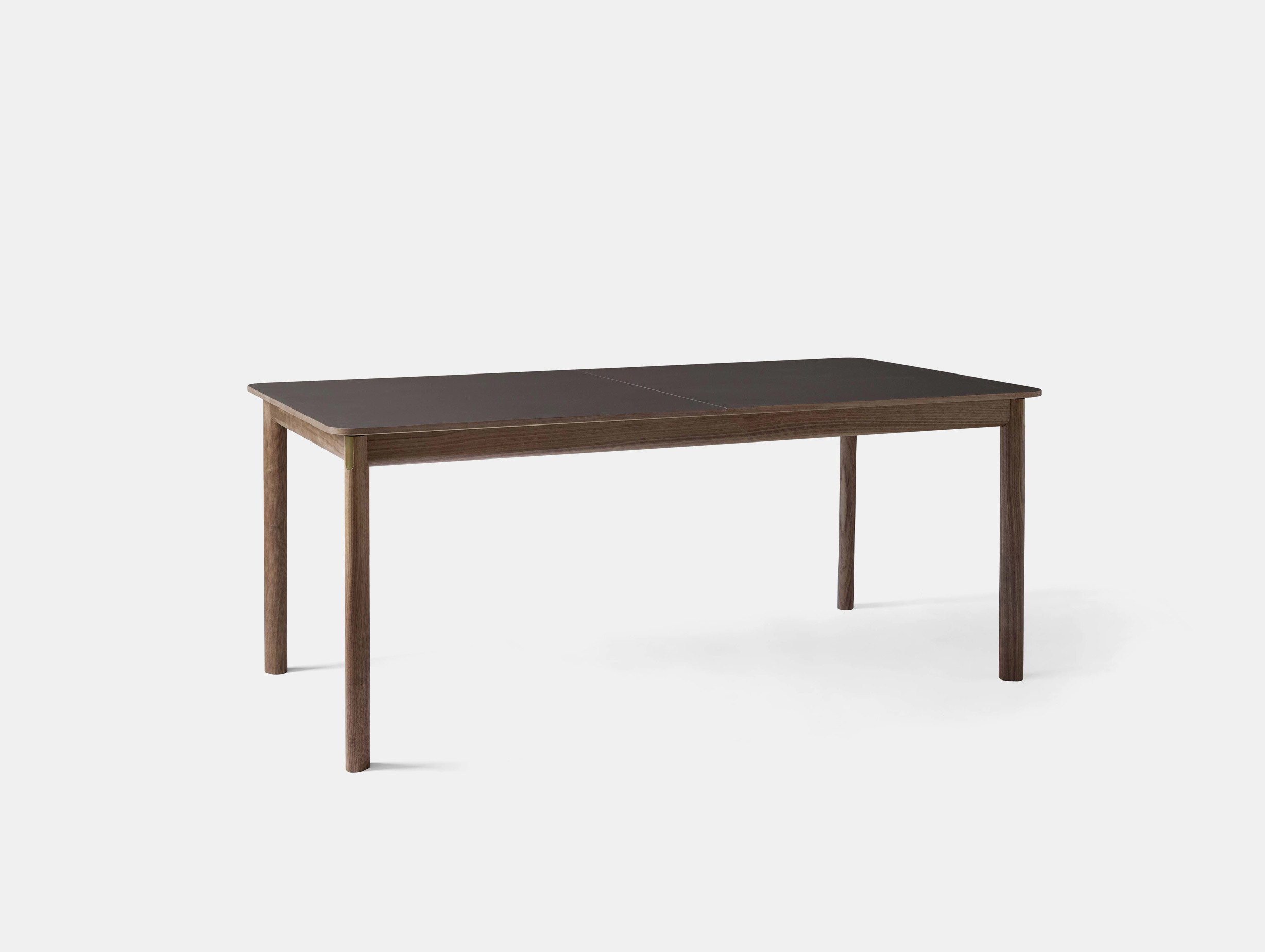 Andtradition hee welling patch table hw1 oiled walnut fenix cacao