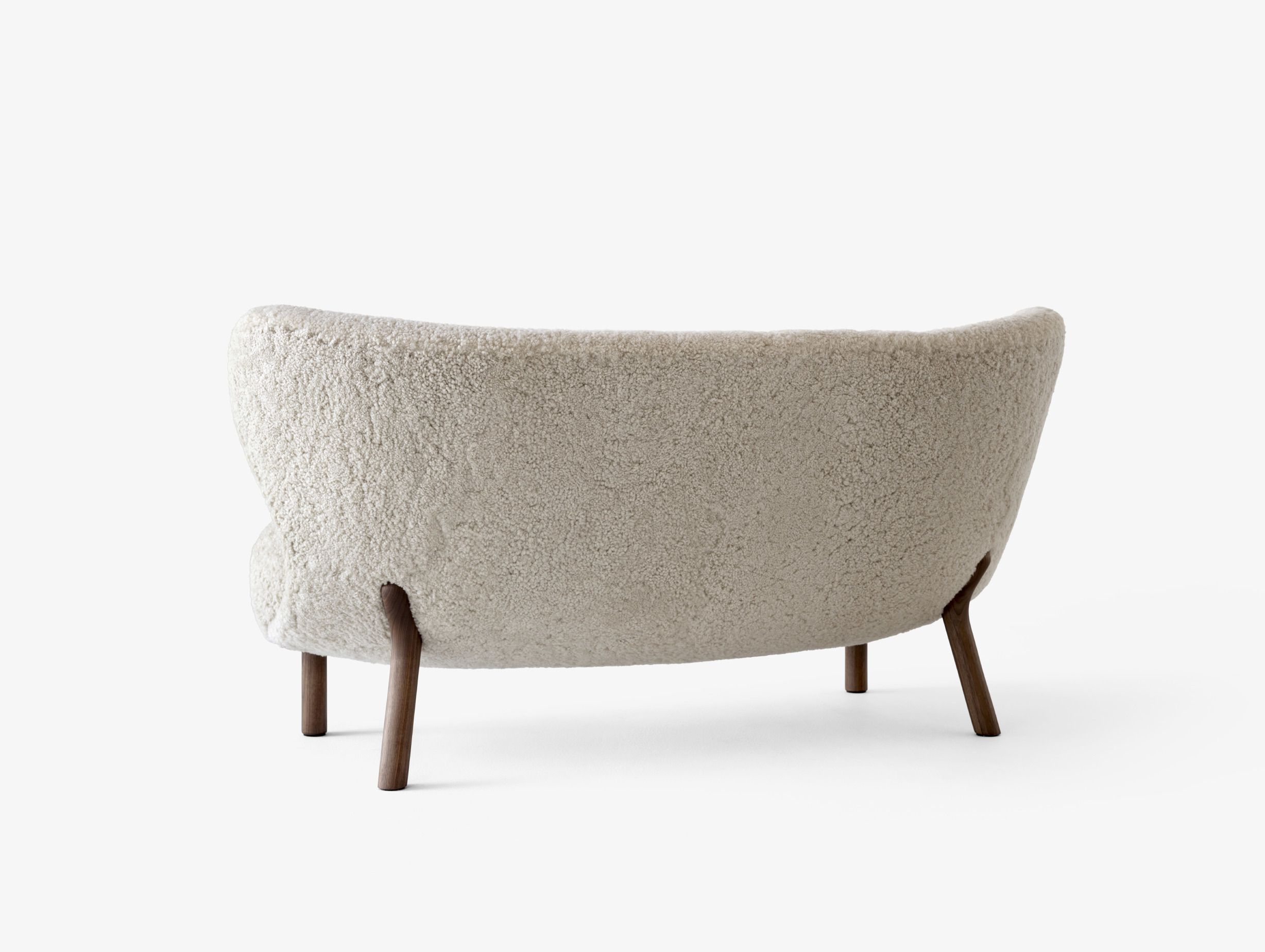 Andtradition viggo boesen little petra sofa lifestyle4