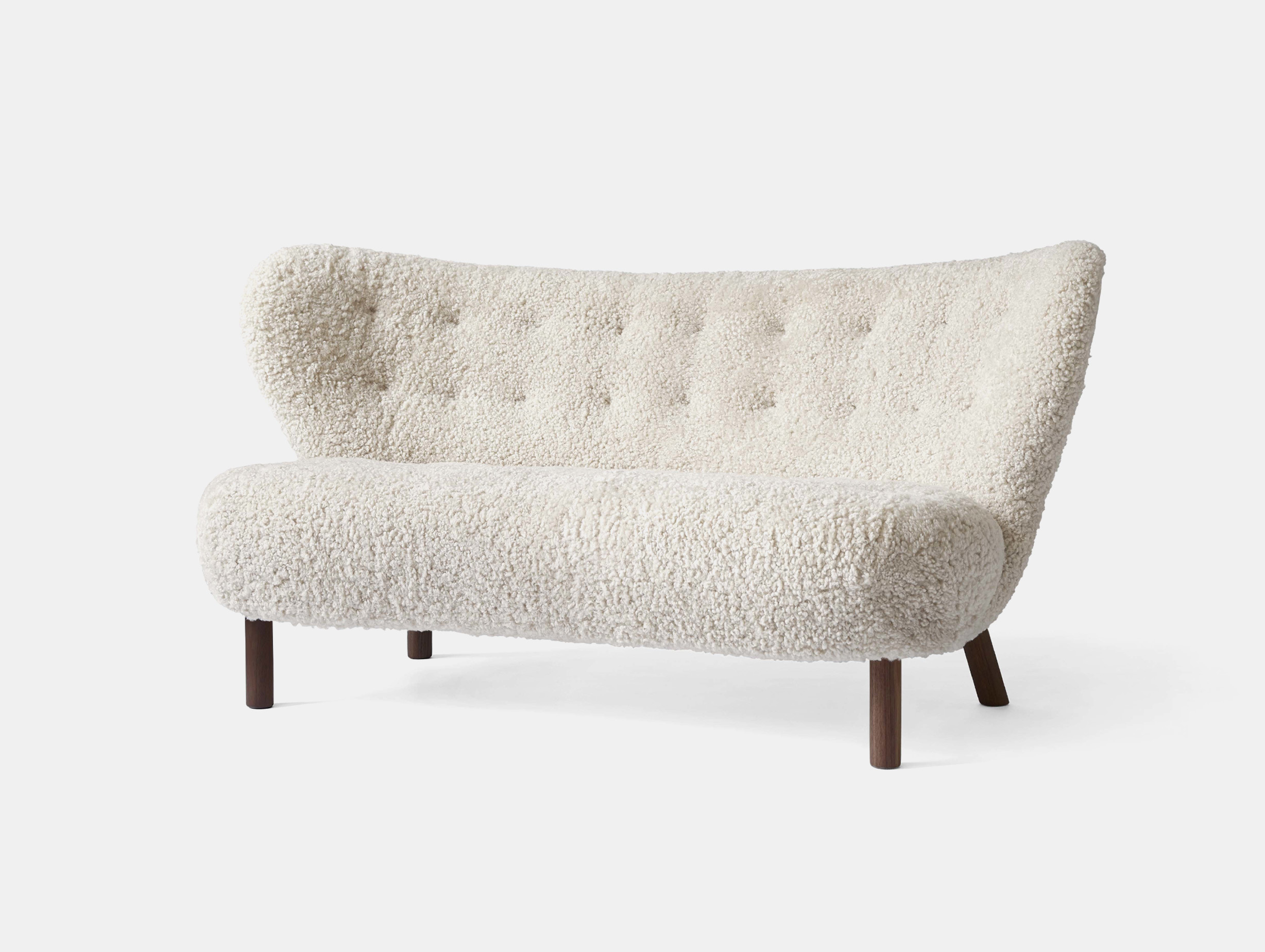Andtradition viggo boesen little petra sofa walnut sheepskin
