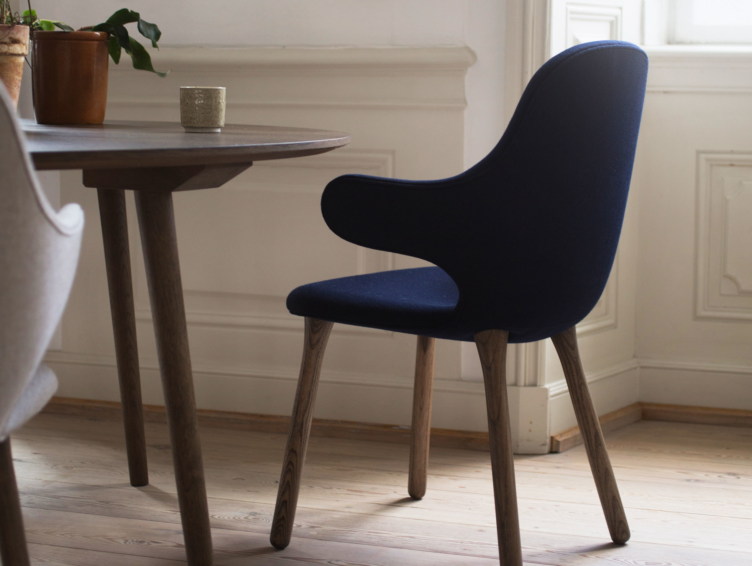 And Tradition Catch Chair Detail Jaime Hayon