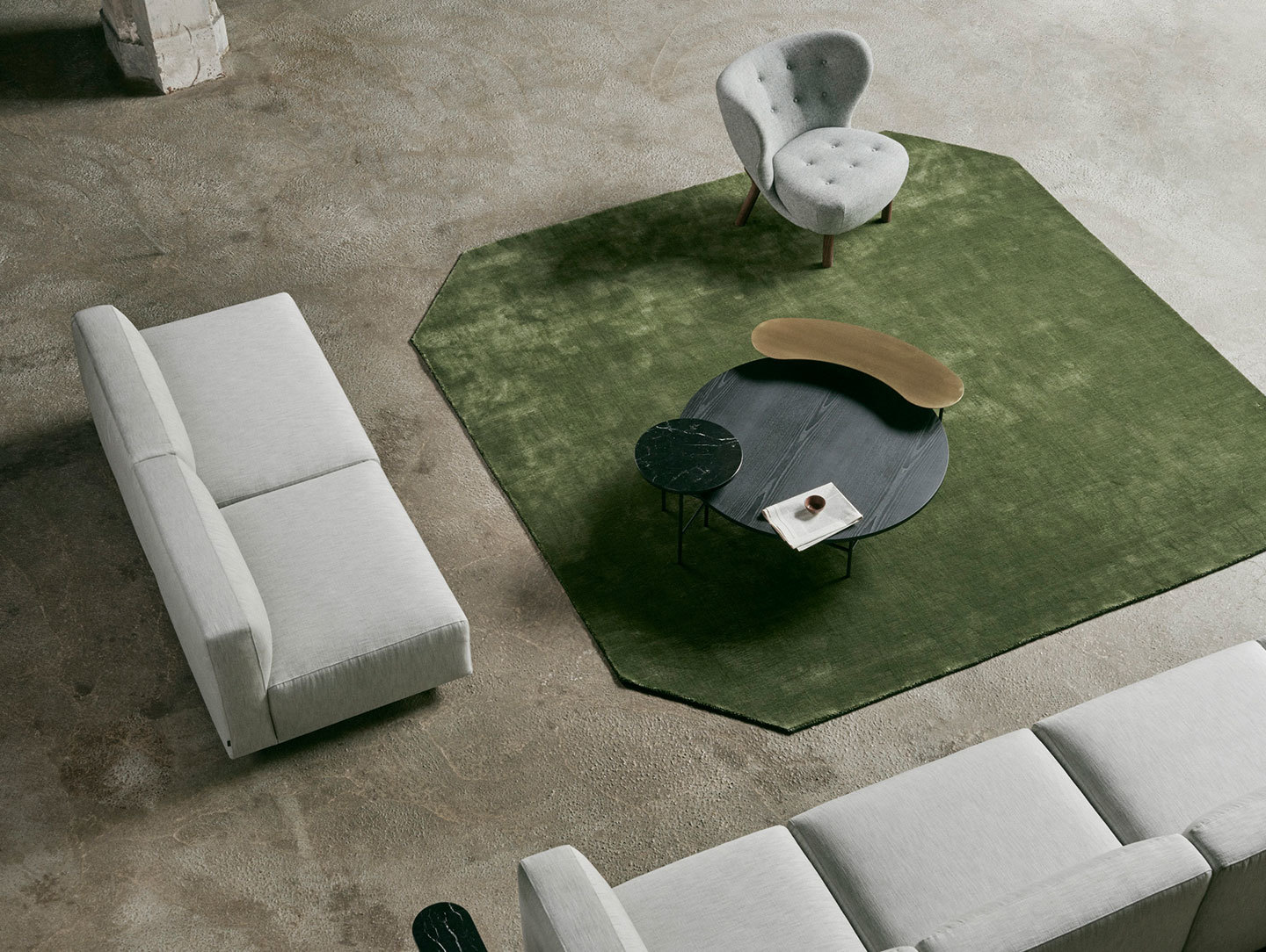 And tradition little petra lounge chair situ 3