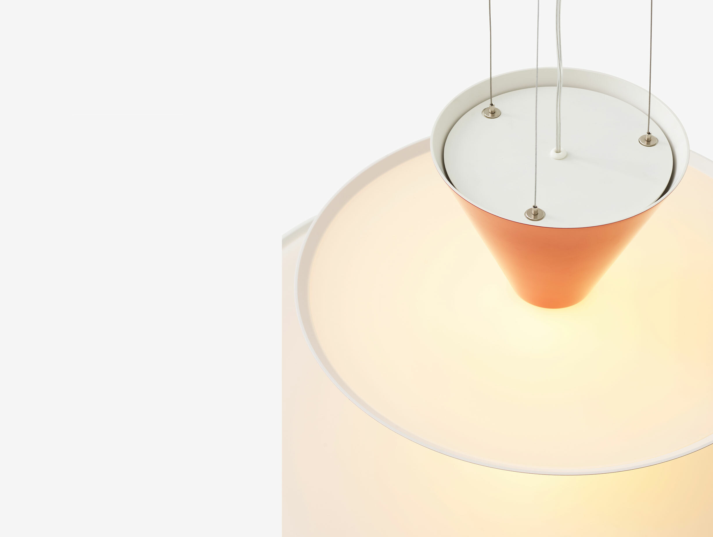 Andtradition Gio vermilion red dark burgundy ecru white story 5