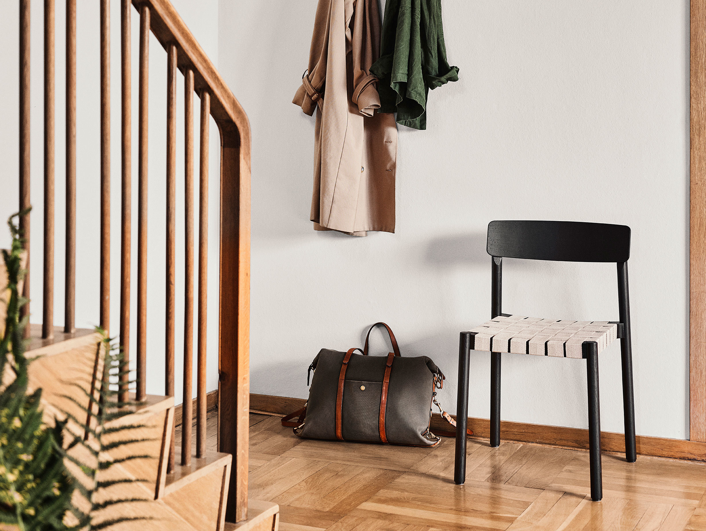 Andtradition betty chair TK1 black natural ls