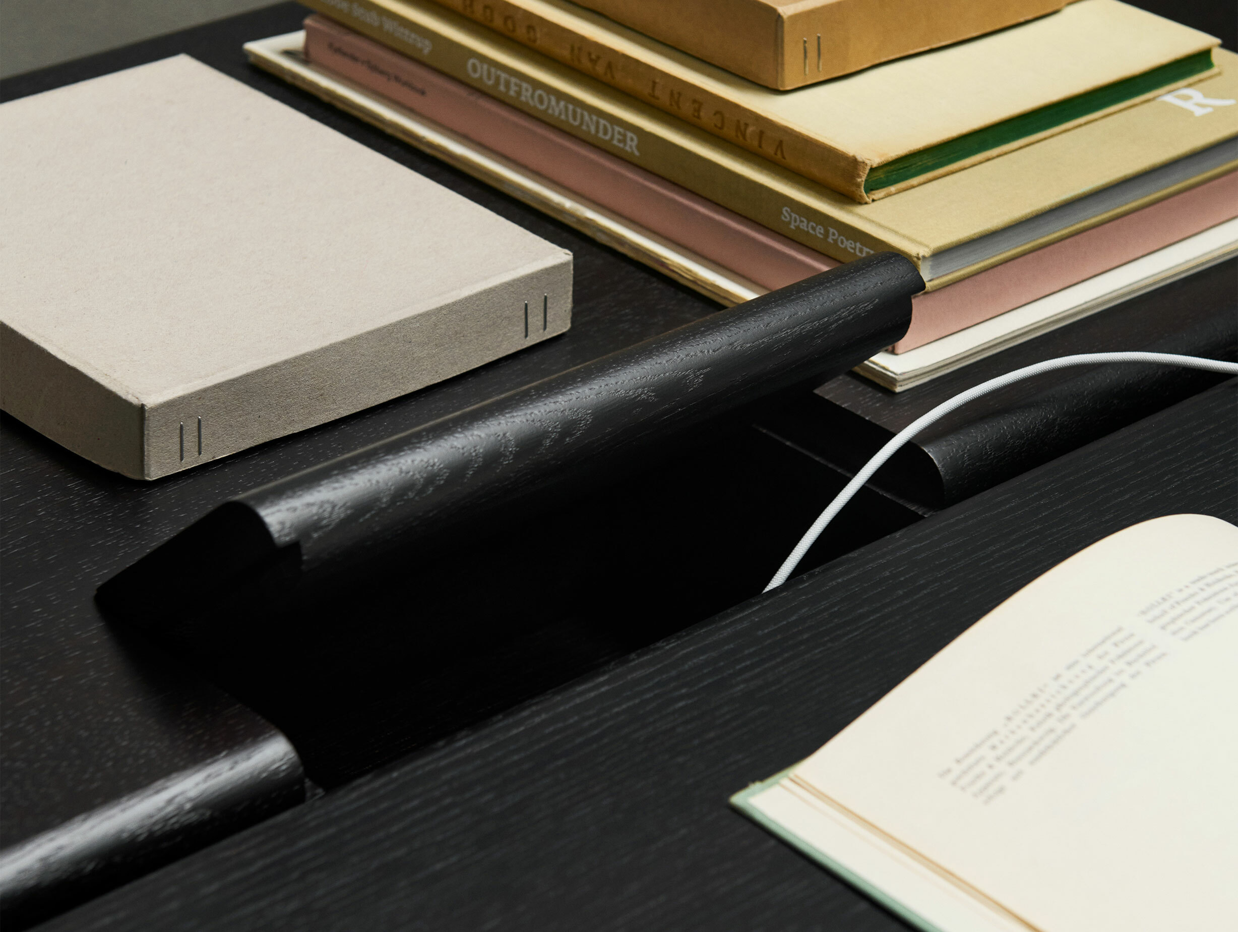 Andtradition oeostudio OS1 cable management ls 4