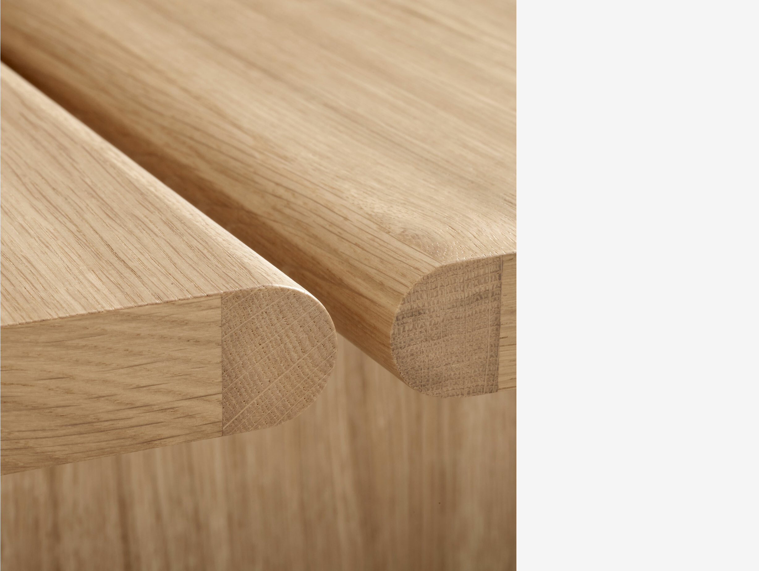 Andtradition oeostudio coffee table OS4 veneer oak detail