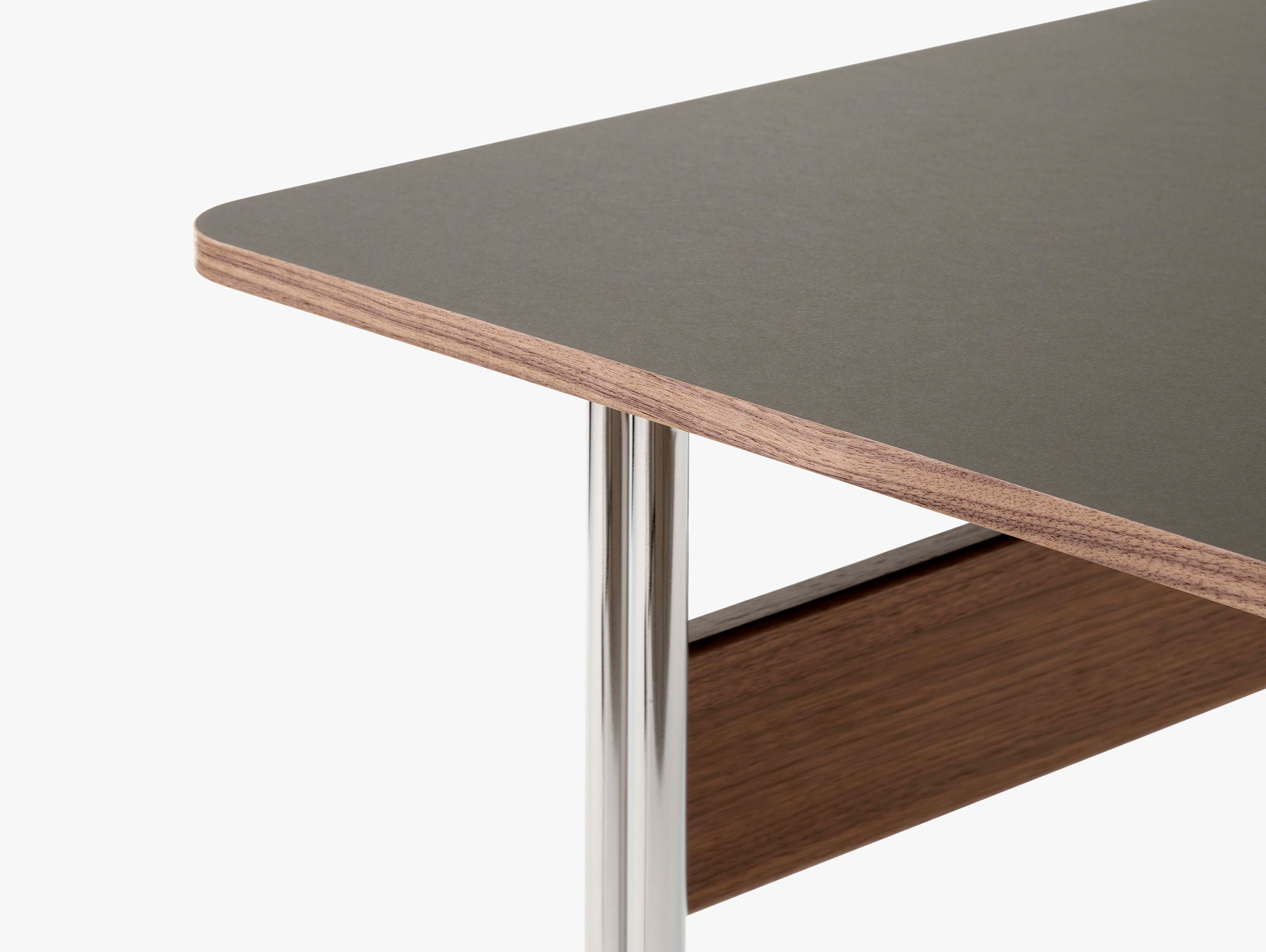 Andtradition pavilion av16 desk story 1