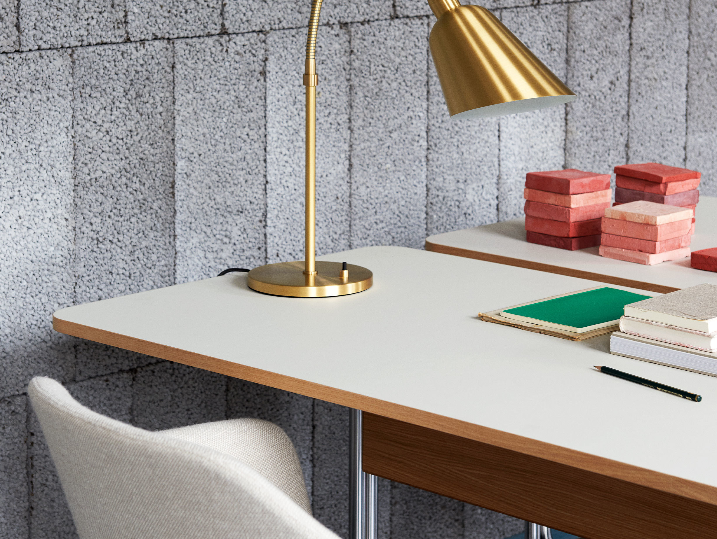 Andtradition pavilion av16 desk story 2