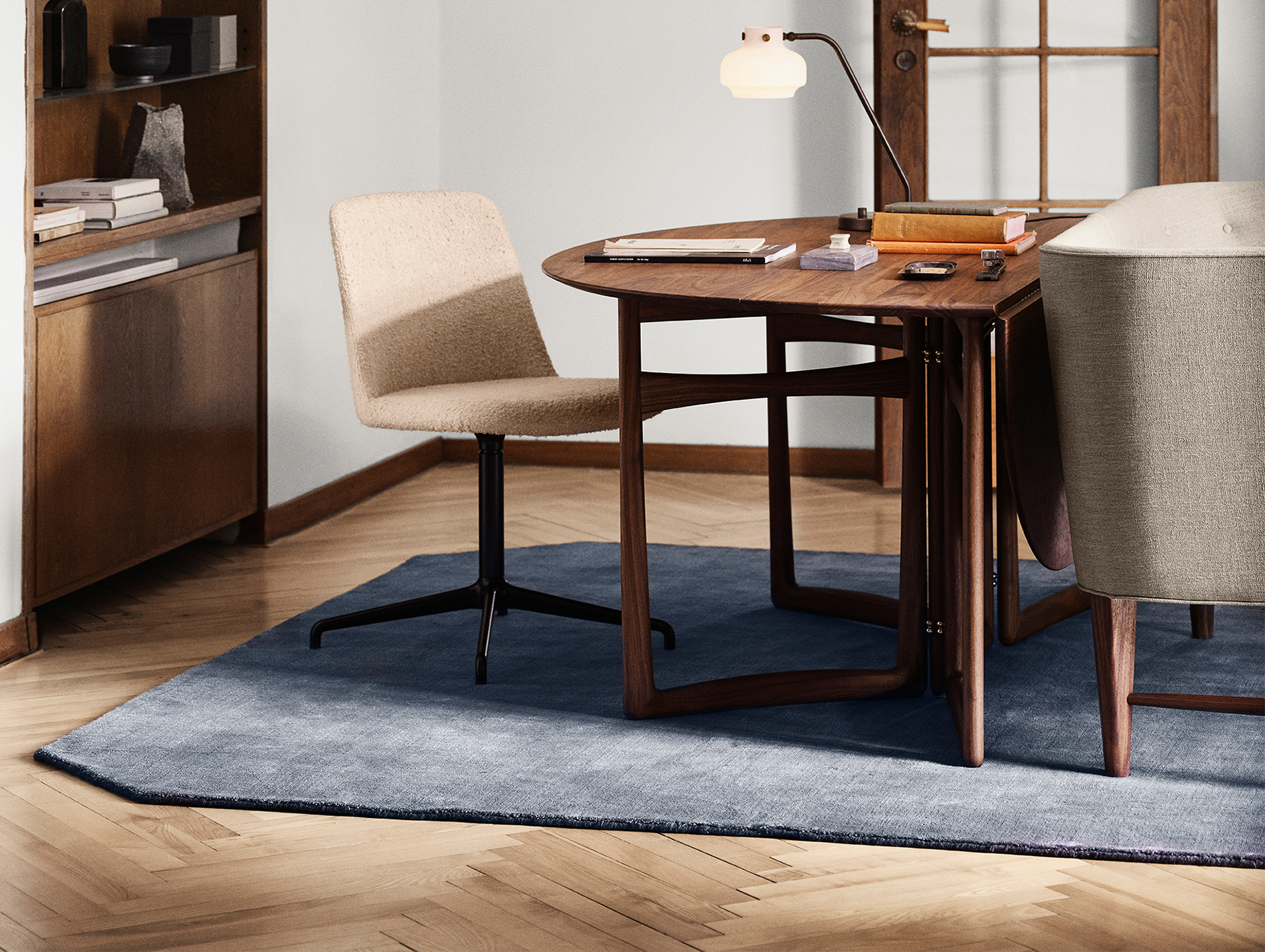 Andtradition rely chair HW13 ls 1