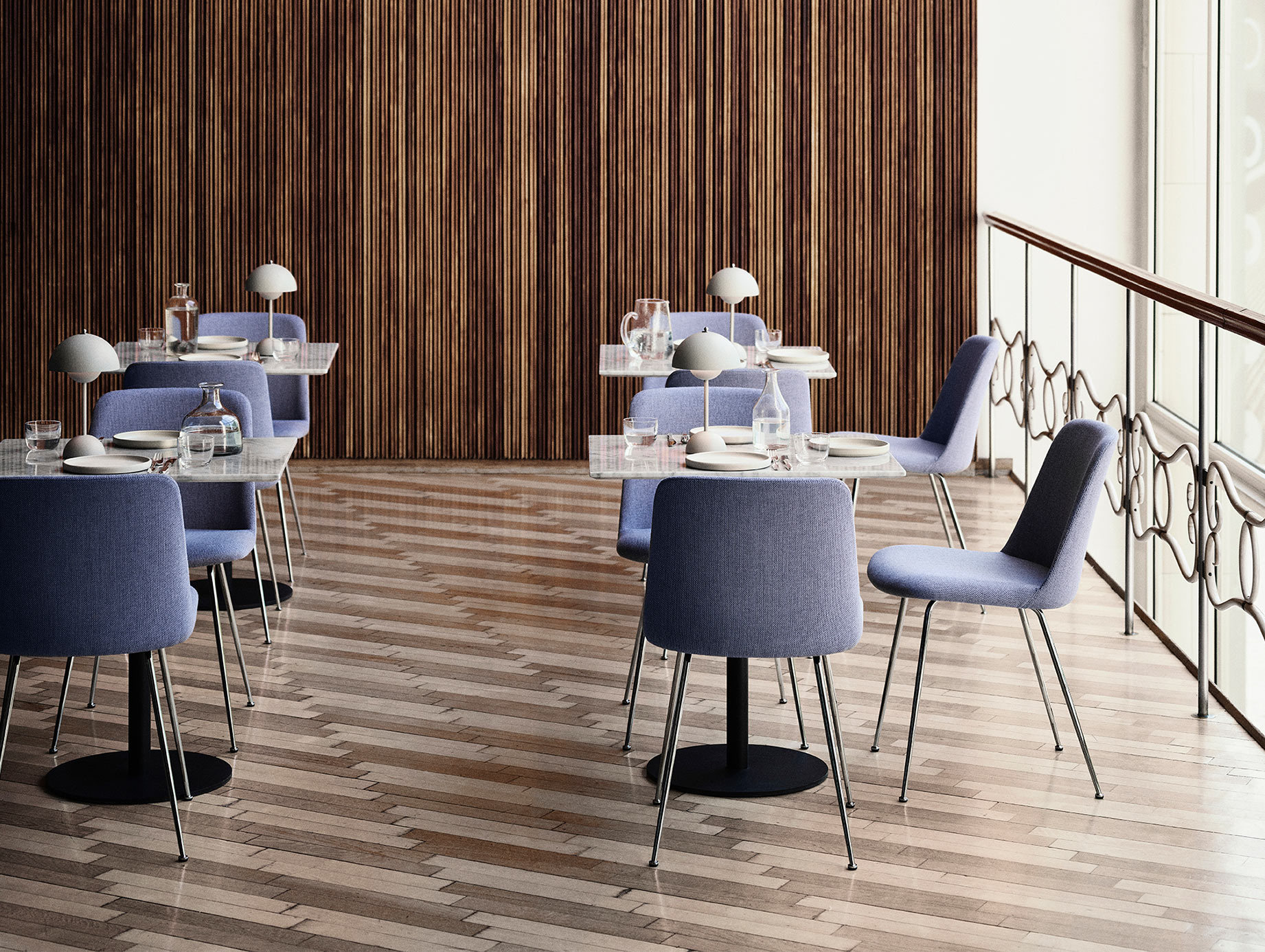 Andtradition rely chair four leg uph ls