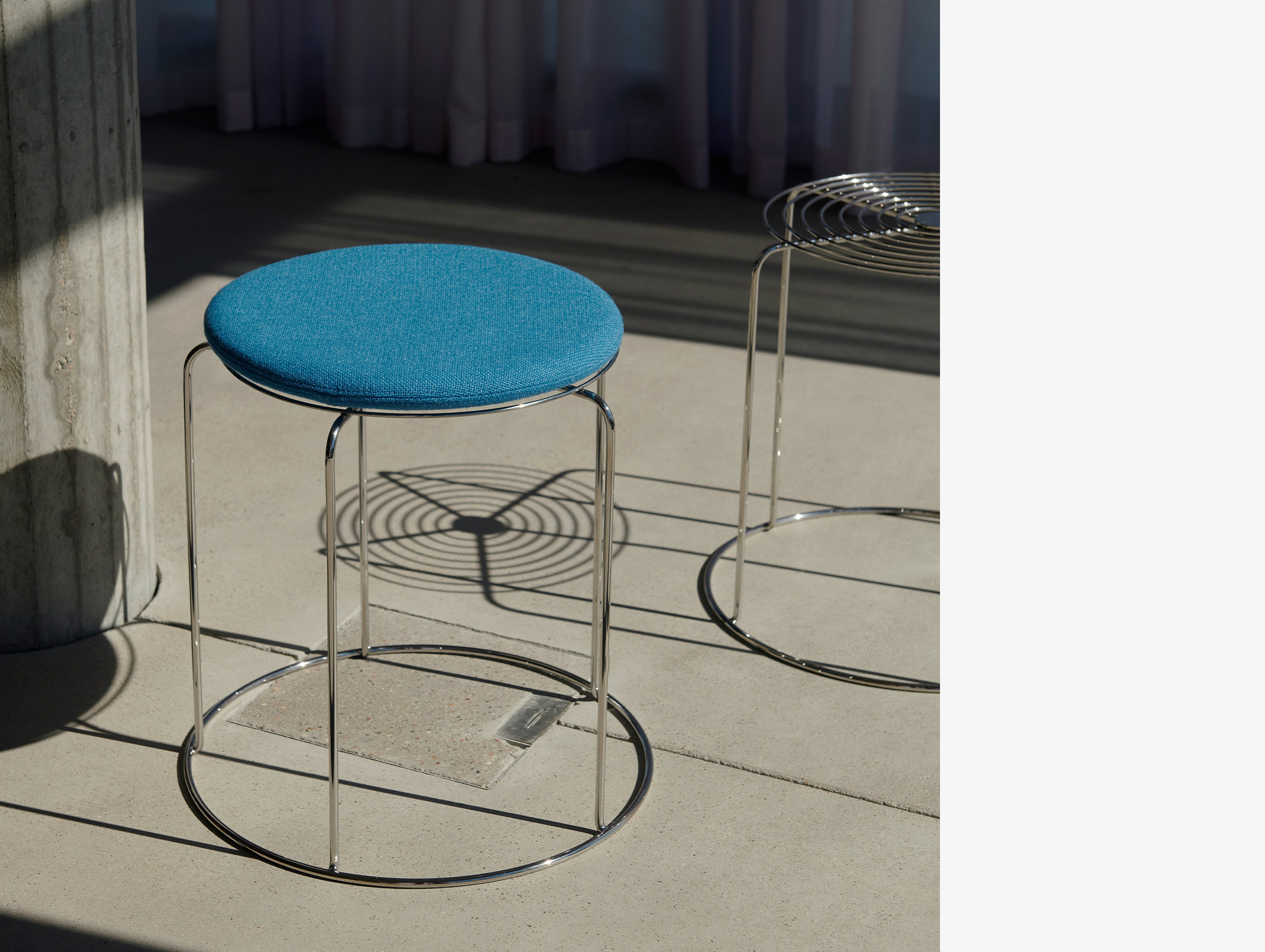Tradition verner panton wire stool vp11 mirror polished steel hallingdal lifestyle2jpg