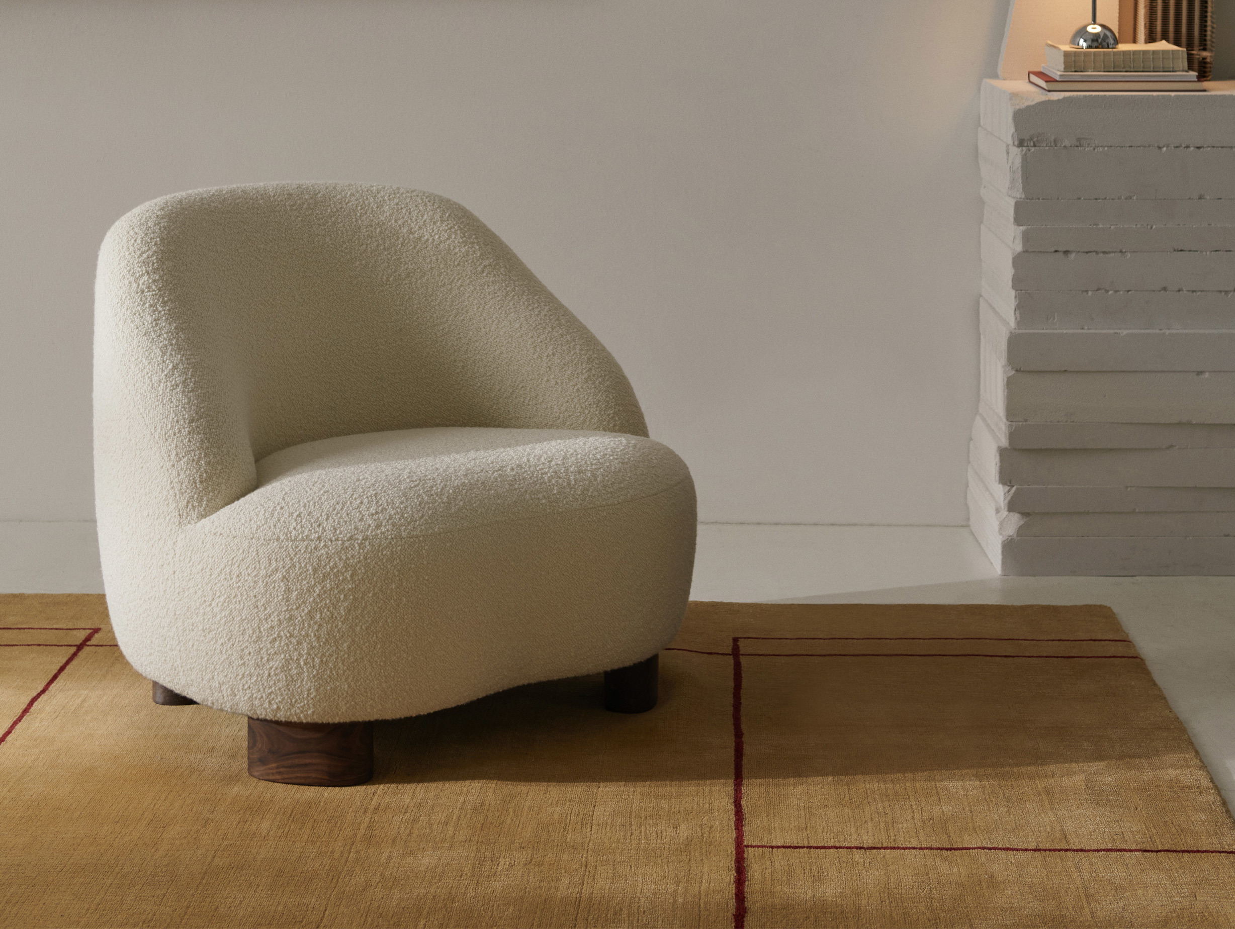 Tradition louise liljencrantz margas lc1 lounge chair oiled walnut lifetsyle