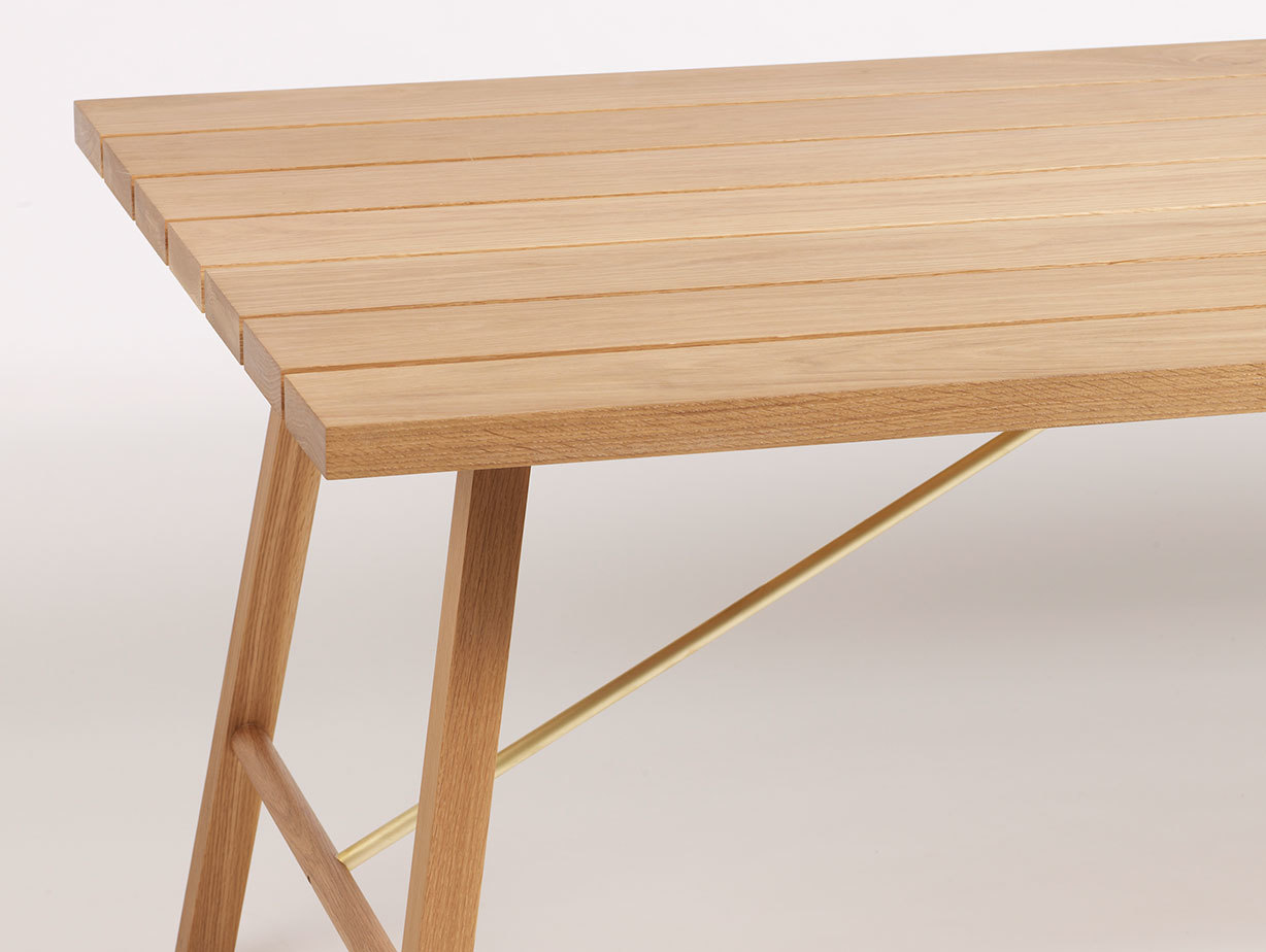 Another country outdoor table two detail