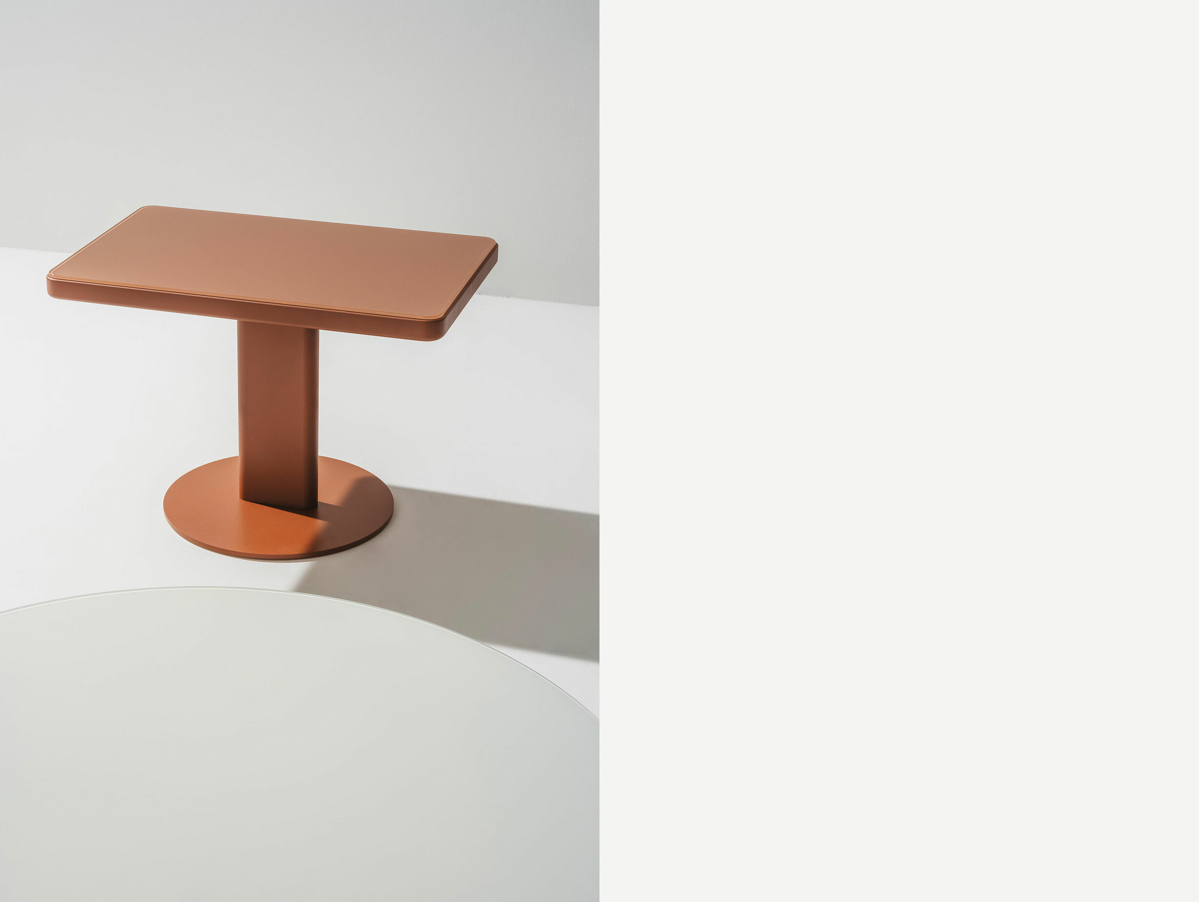 Arper Doshi Levien Roopa Side Table Rectangular Lifestyle 3