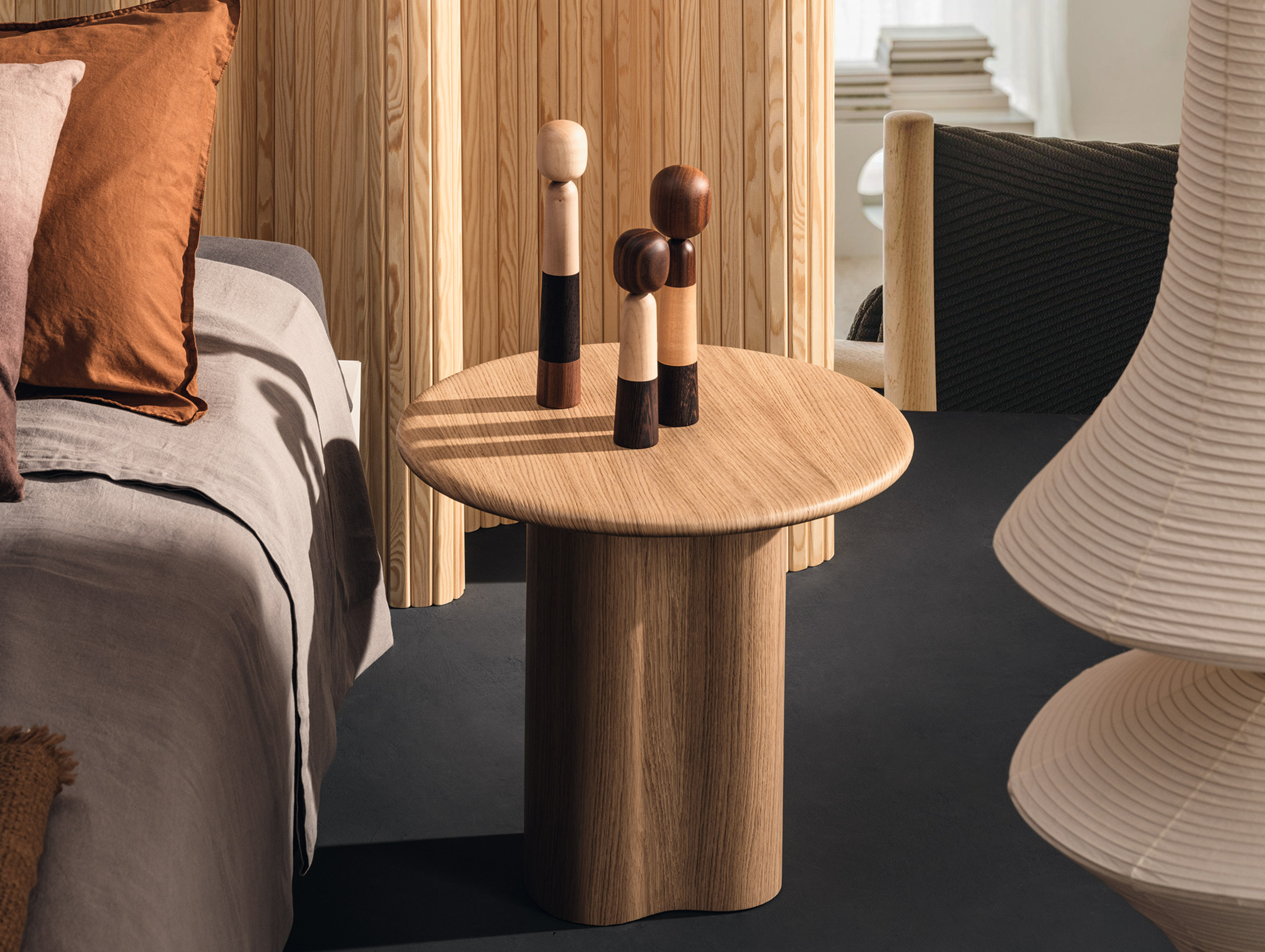 Arper lievore altherr ghia table central 45 lifestyle