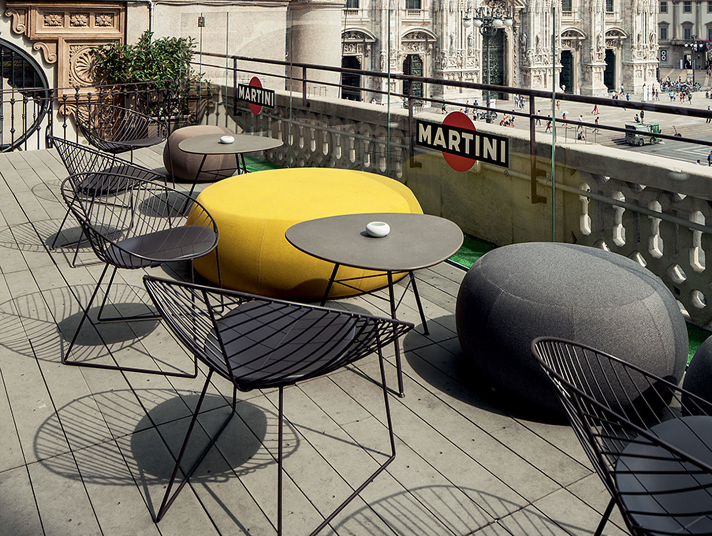 Arper Leaf Outdoor Lounge Chair Terrace