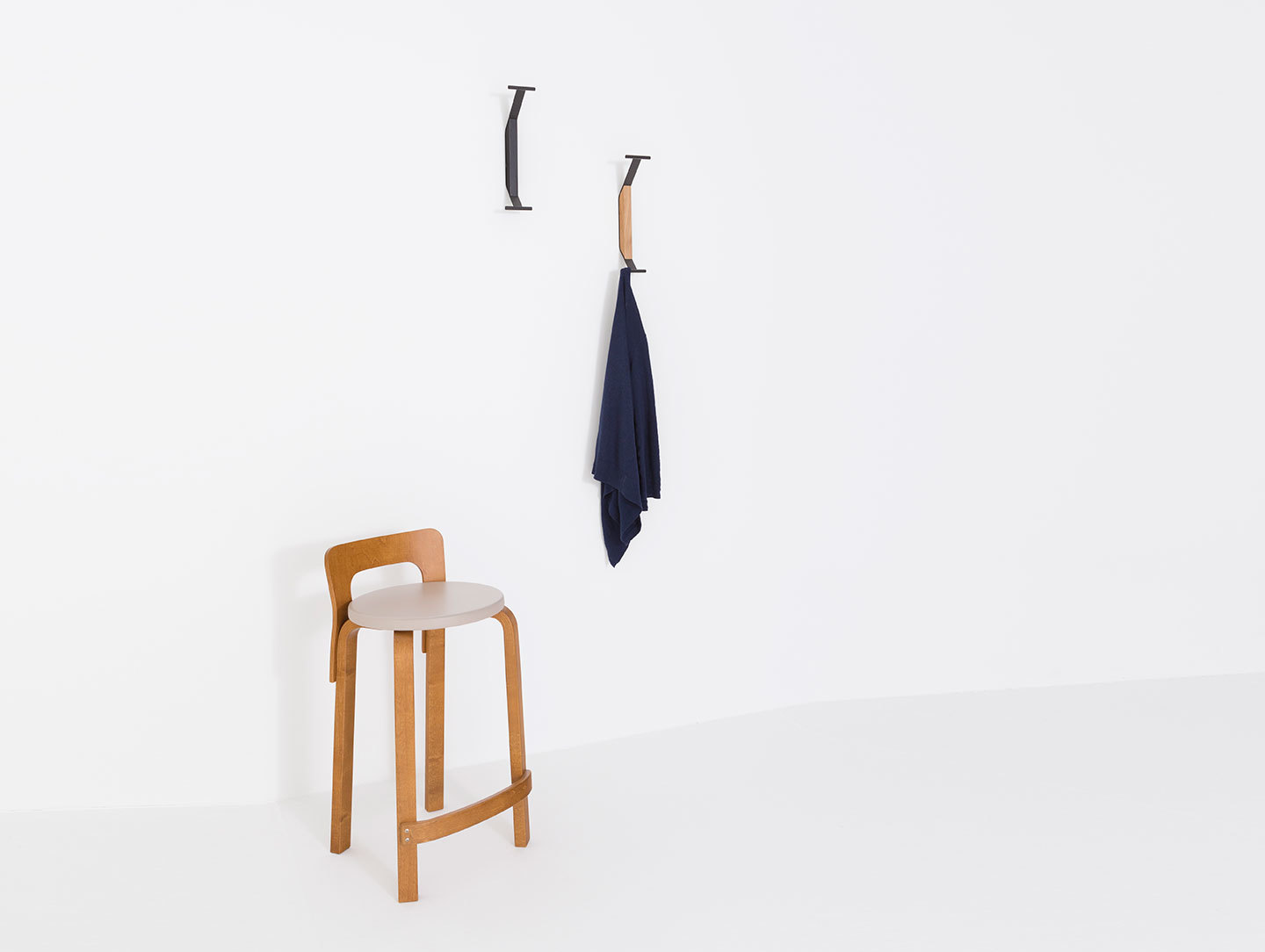 Artek Kaari Wall Hooks 2 Ronan Erwan Bouroullec