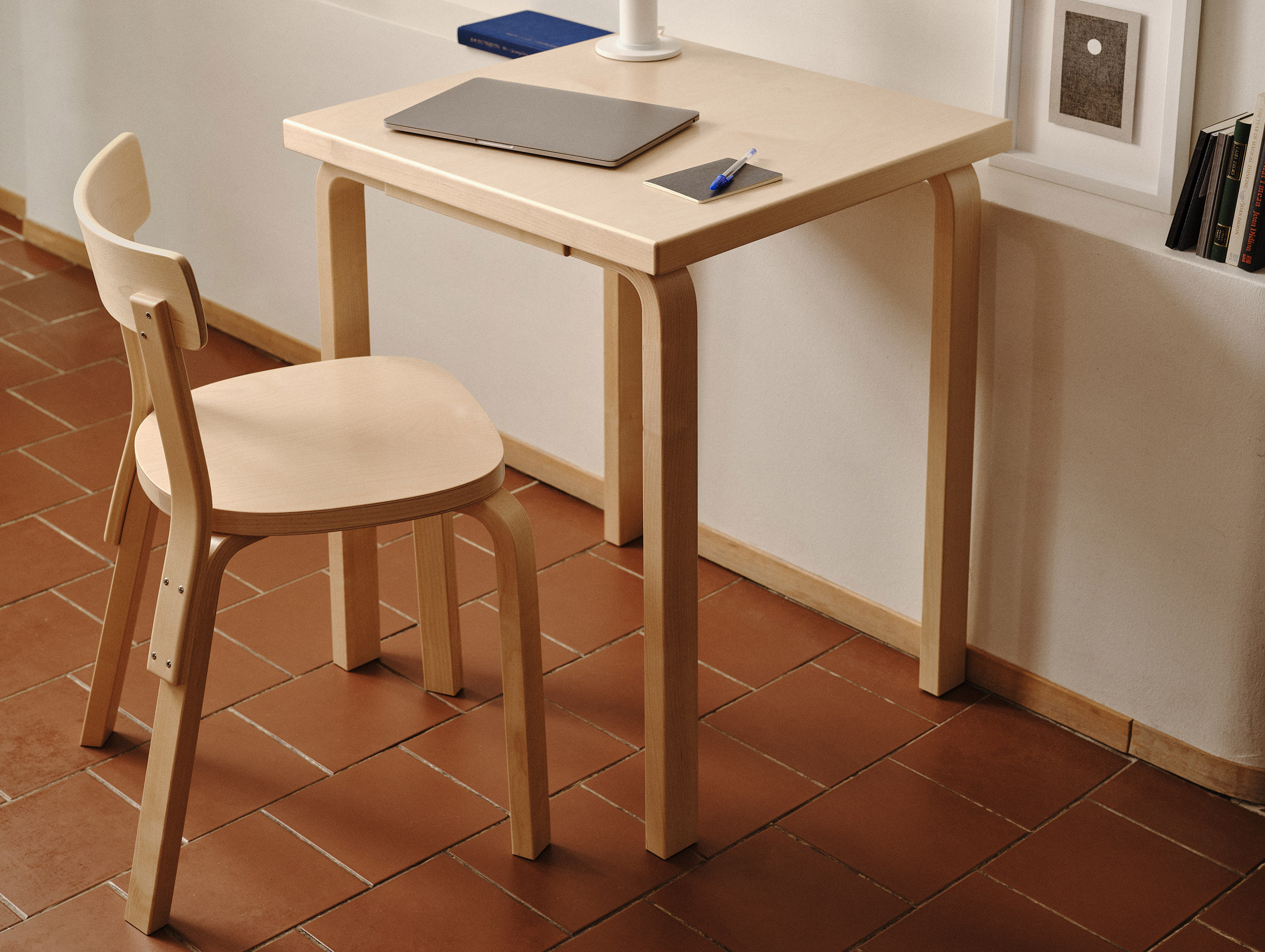 Artek alvar aalto chair 69 lifestyle 11