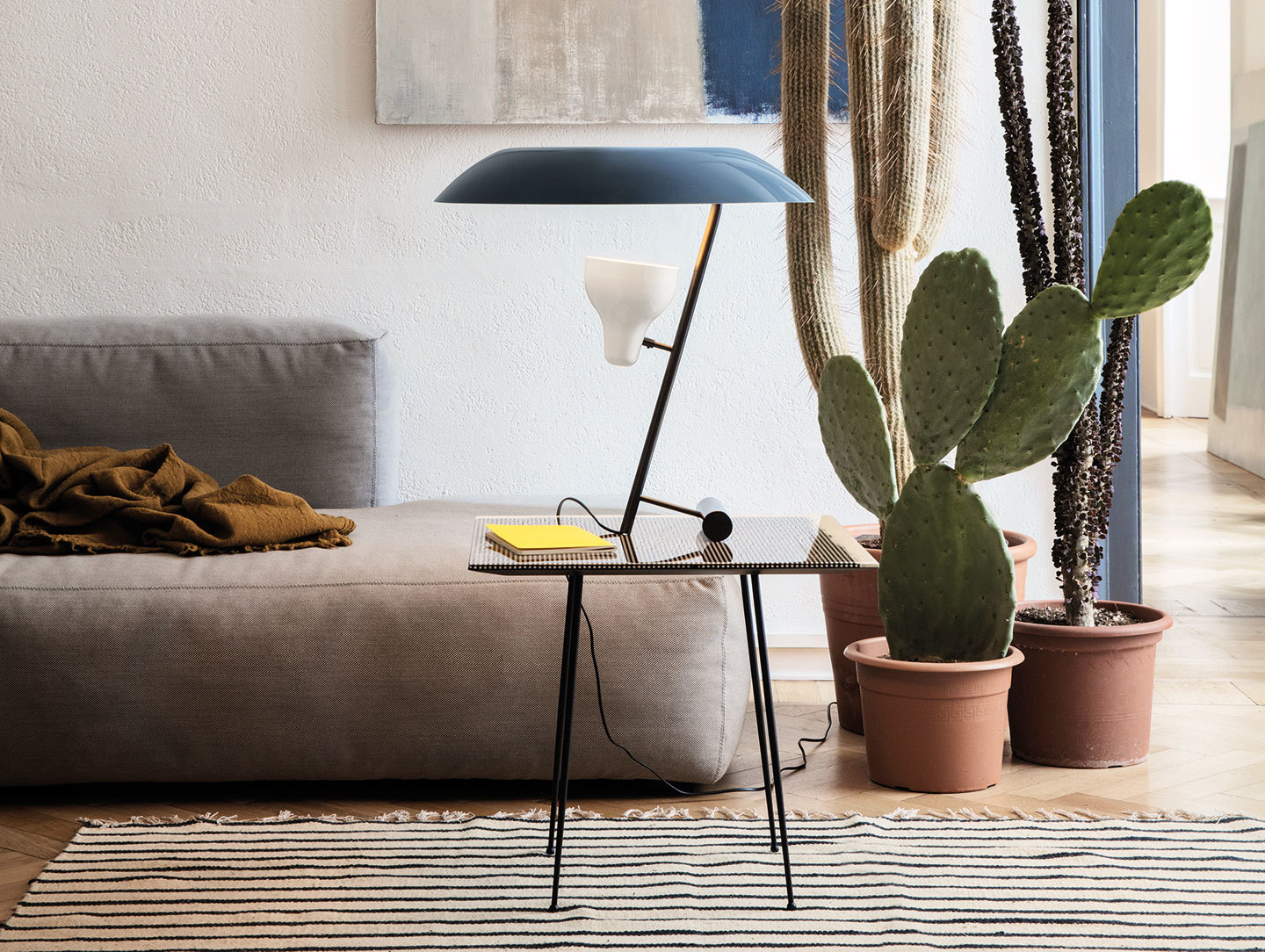 Astep Model 548 Black Grey Light