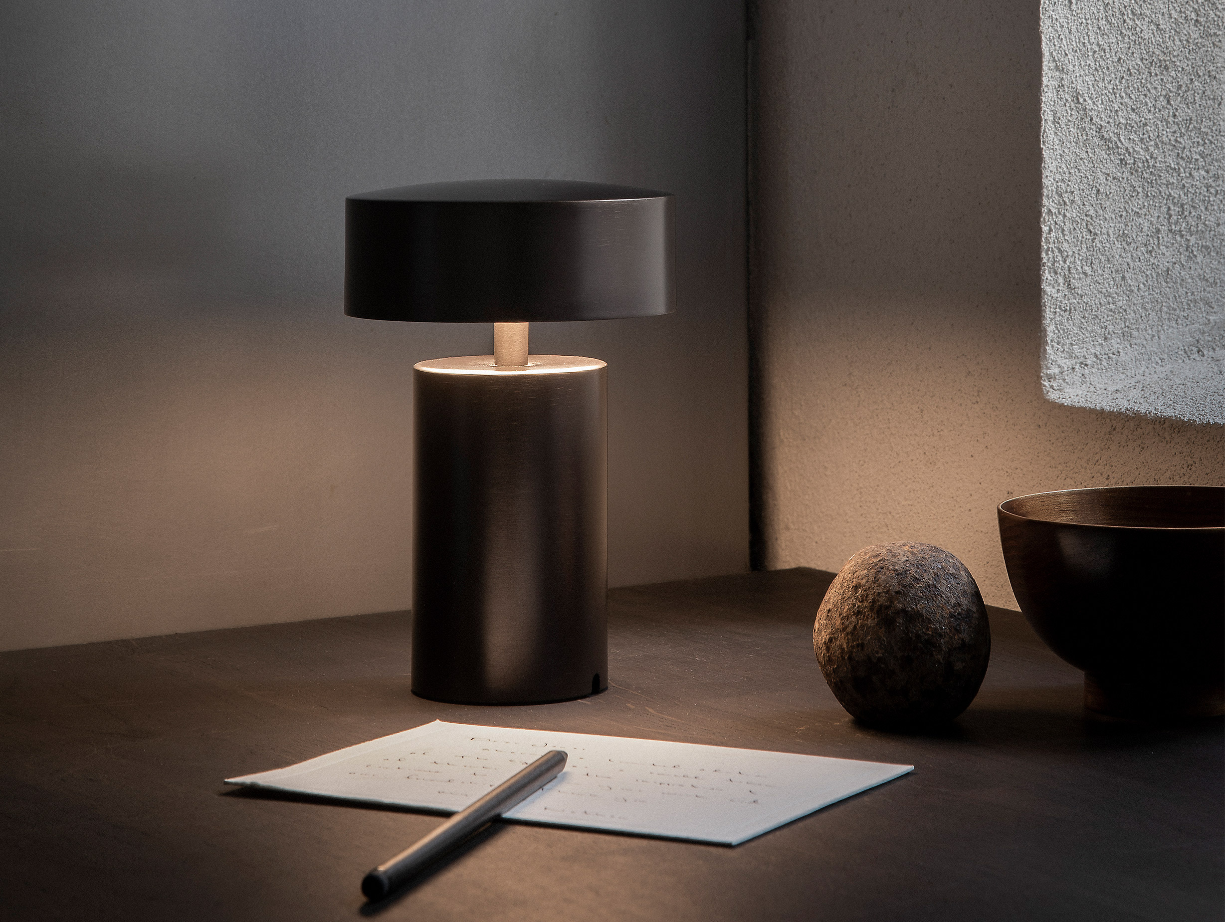 Audo norm architects column portable table lamp lifestyle