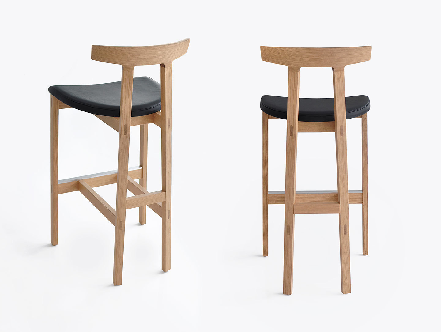 Bensen torii stools oak detail 2