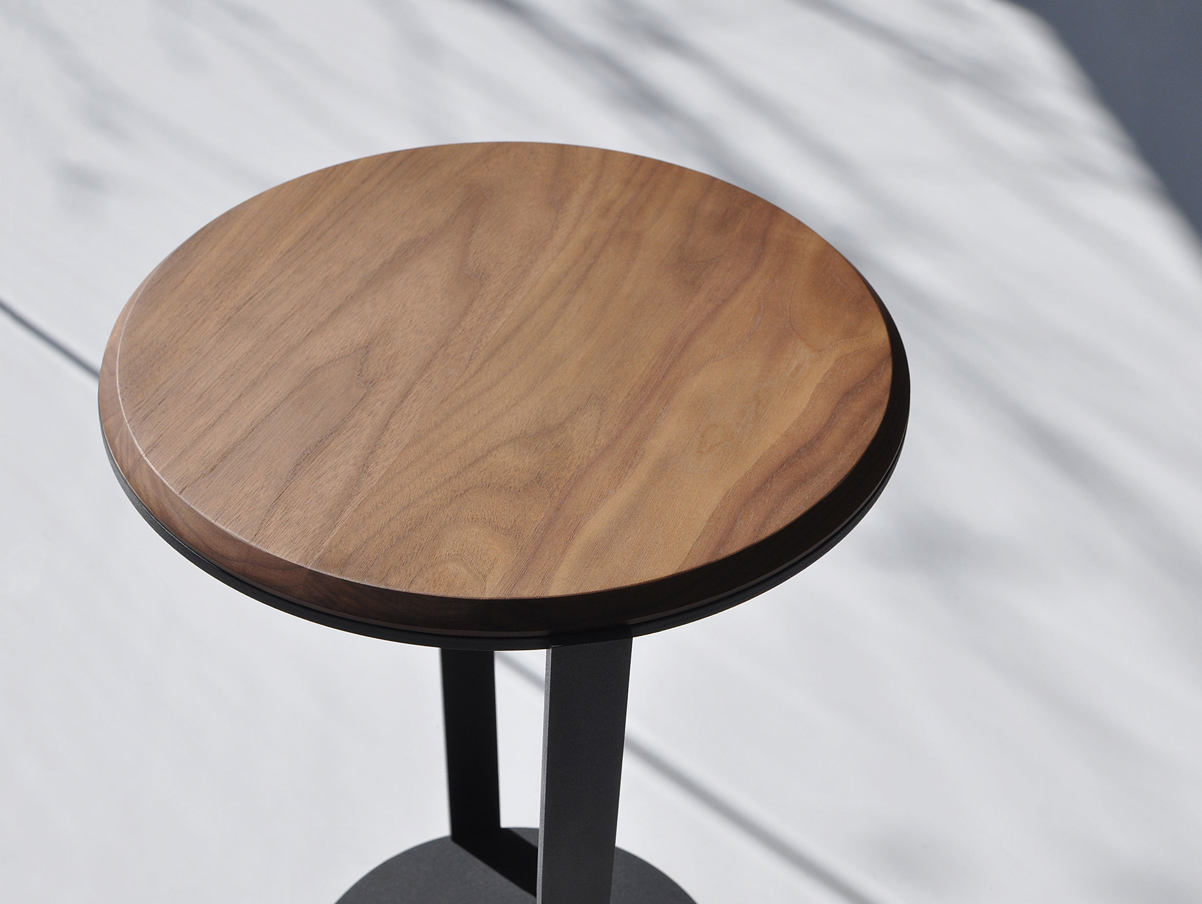 Bensen Around Table 6