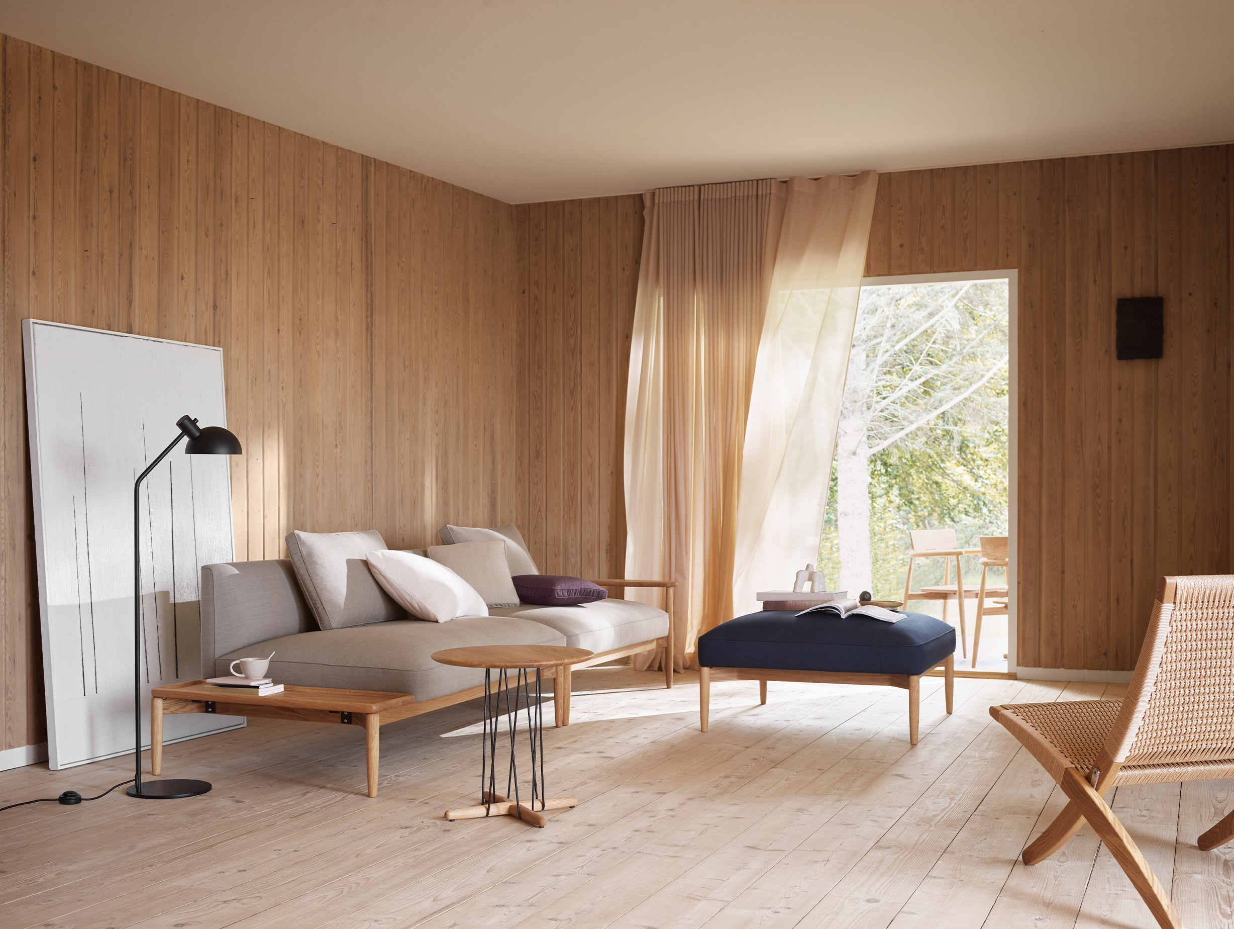 Carl hansen EOOS E300 embrace sofa lifestyle6