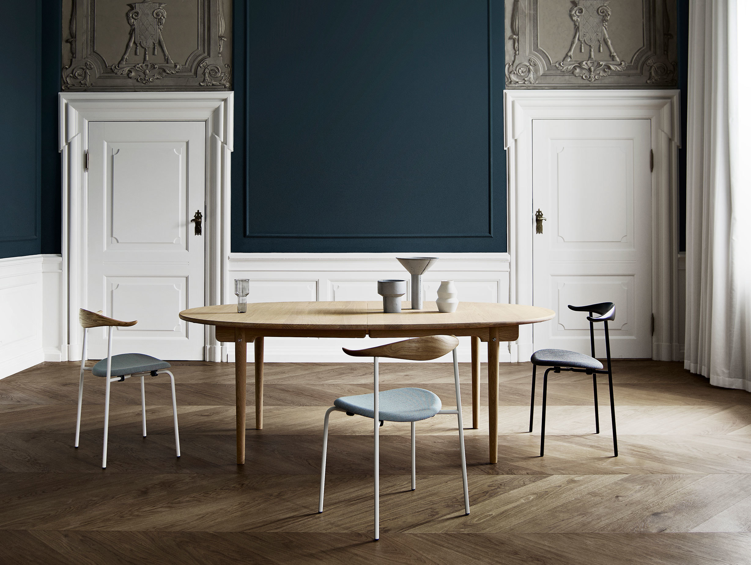 Carl Hansen Ch88 Chair Oak Oil White Frame Fiord821 Ch88 Black Frame Clara188 Ch338 Oak White Oil