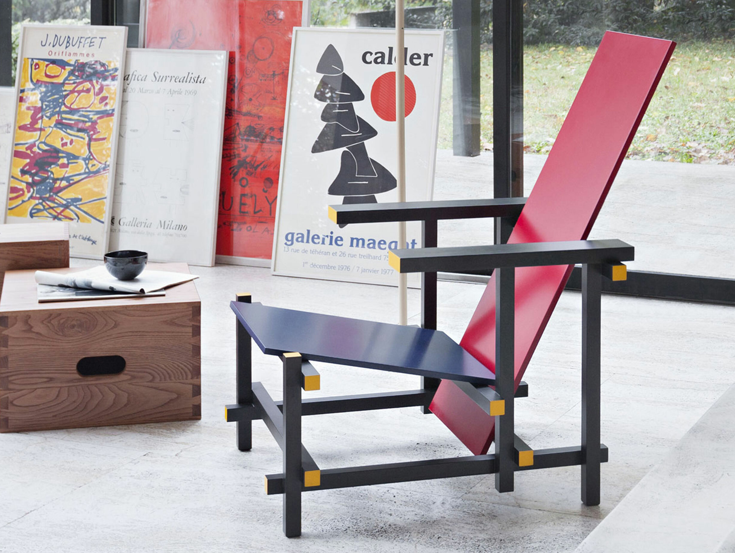 Cassina gerrit reitveld red blue chair