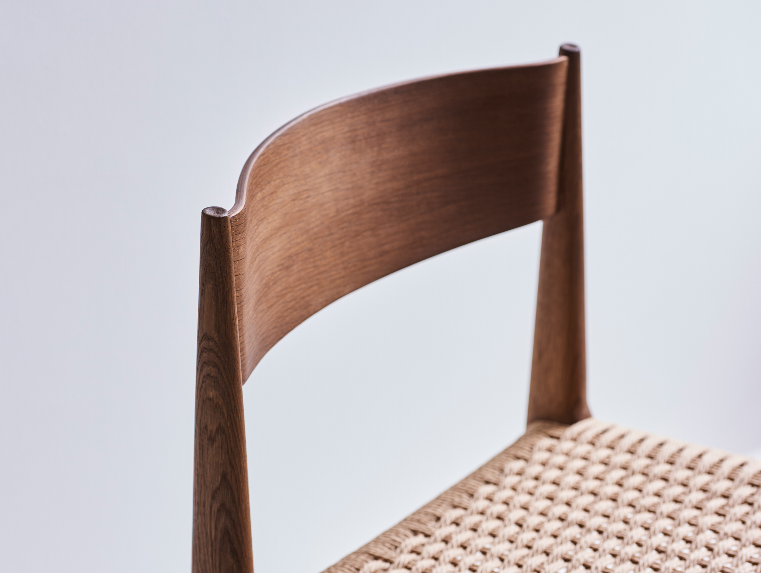 Dk3 pia chair story 01