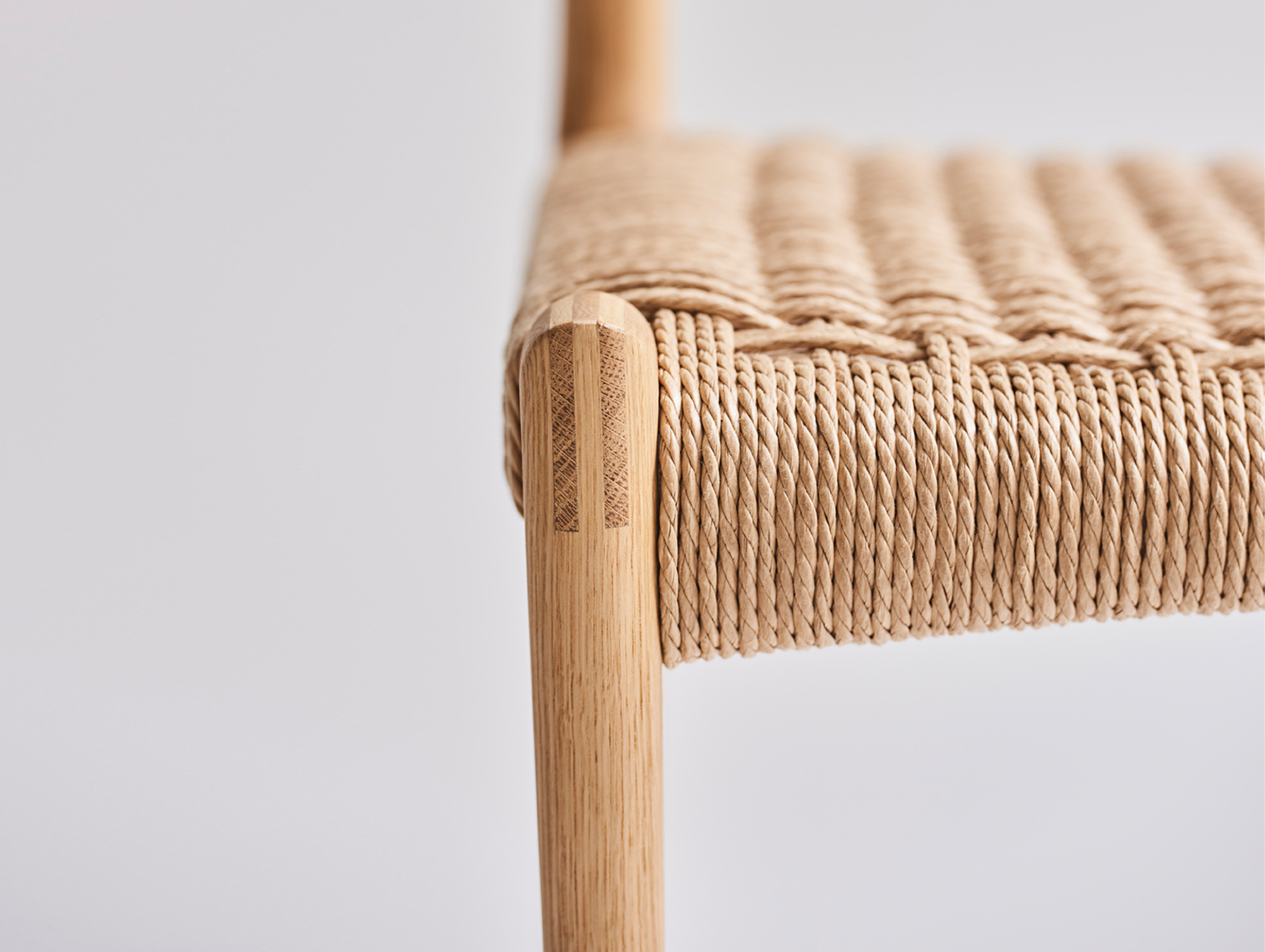 Dk3 pia chair story 05