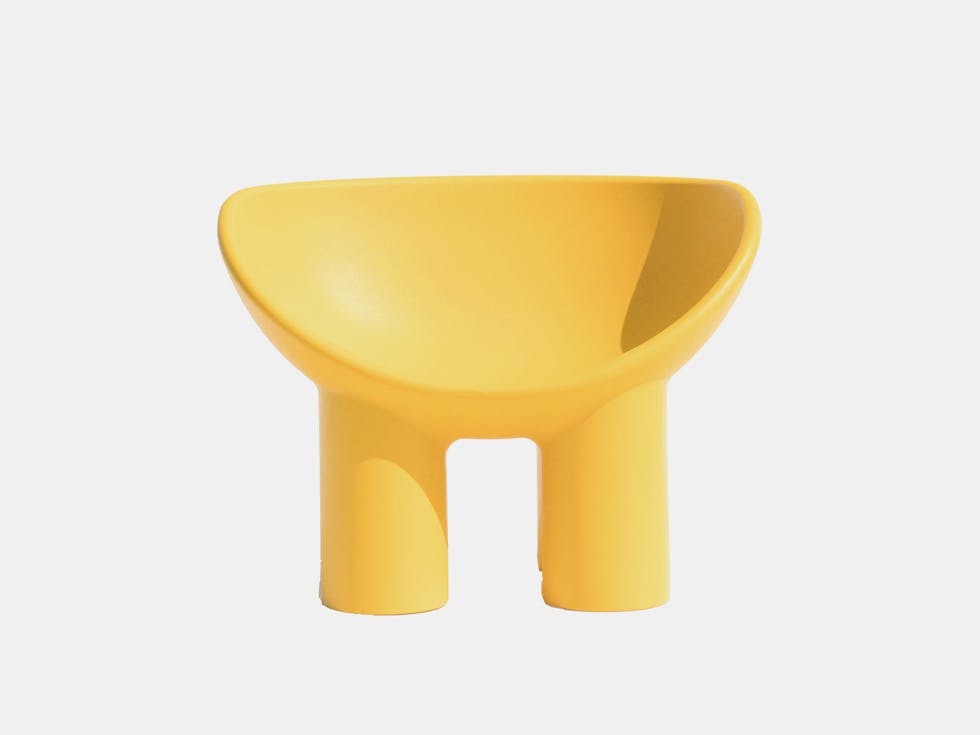 Driade faye toogood roly poly chair outdoor ochre yellow2 Driade faye toogood roly poly chair outdoor ochre yellow2