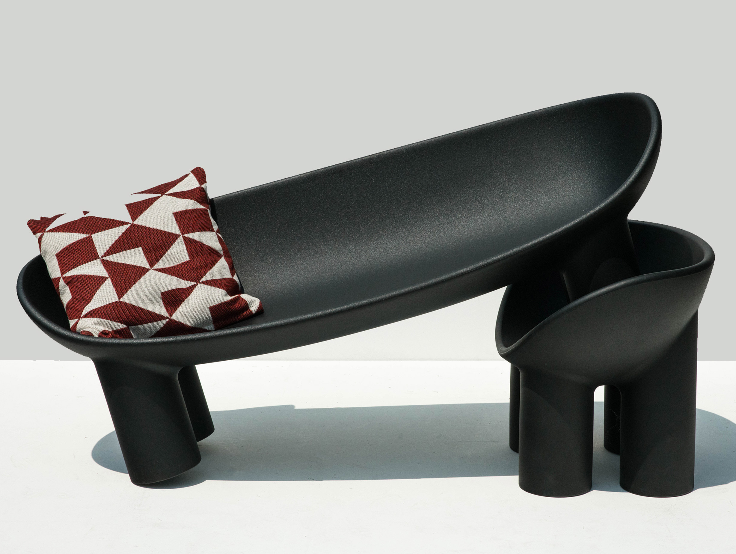 Driade faye toogood roly poly outdoor chair lifestyle1