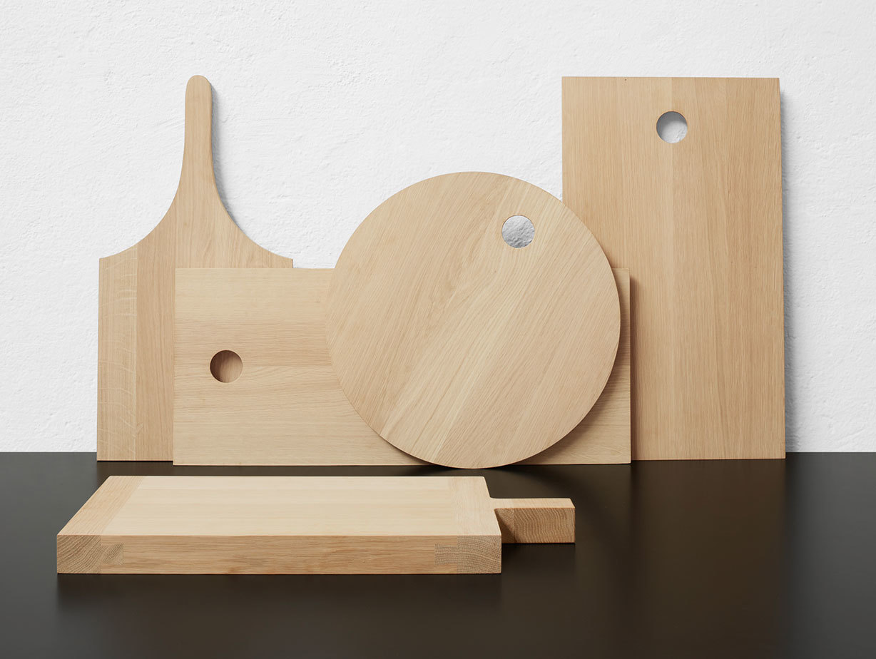 E15 AC06 CHOP AC07 CUT AC08 SLICE oak standing