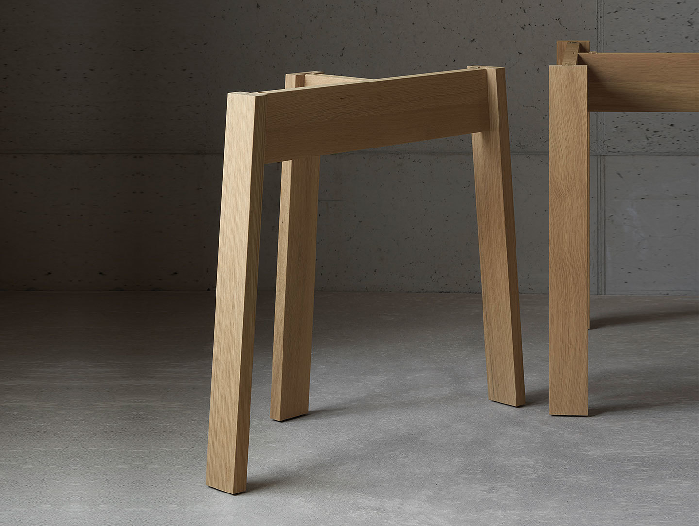 E15 Basis Table Legs Oak David Chipperfield