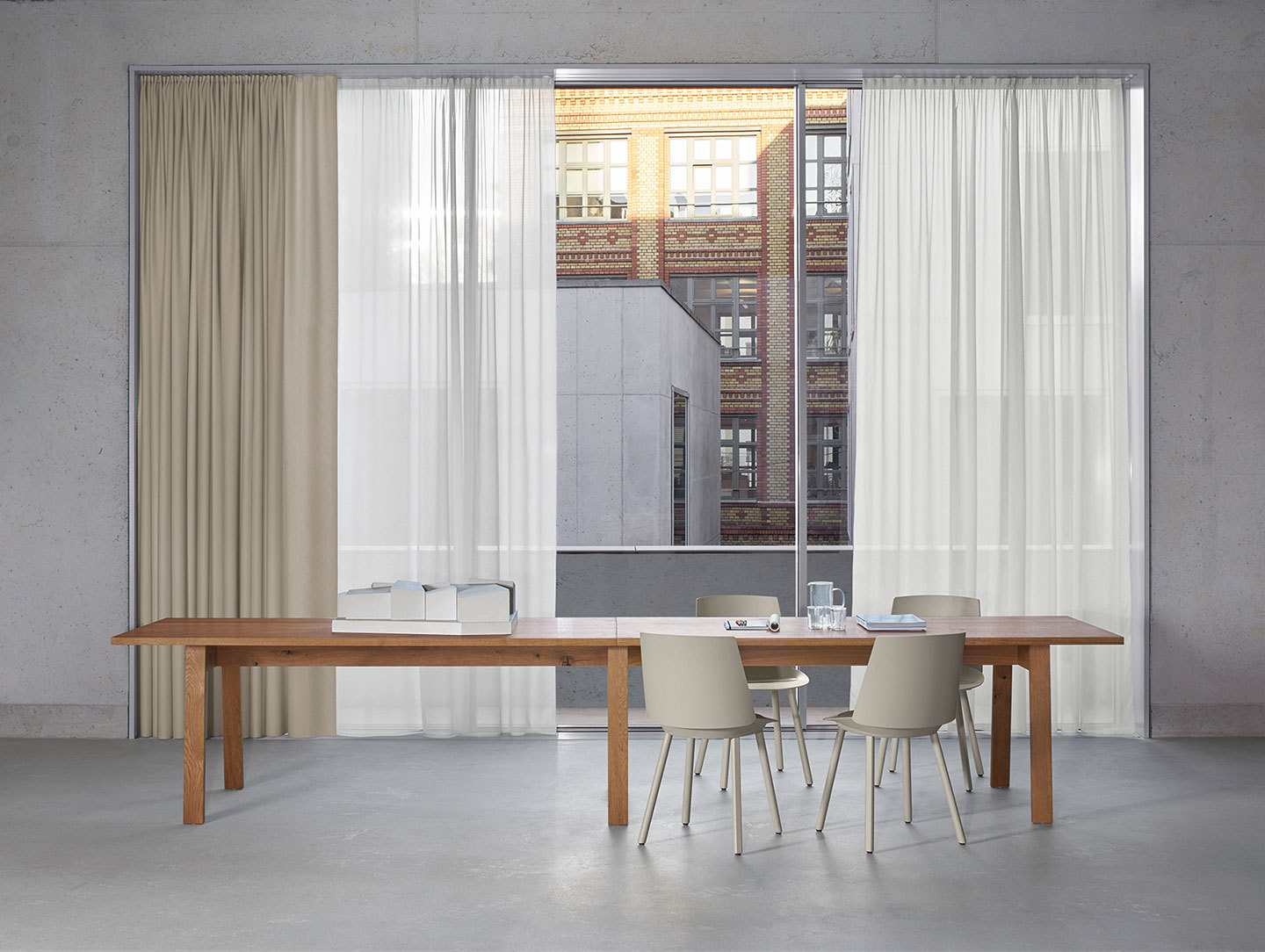 E15 Basis Table Oak Long David Chipperfield