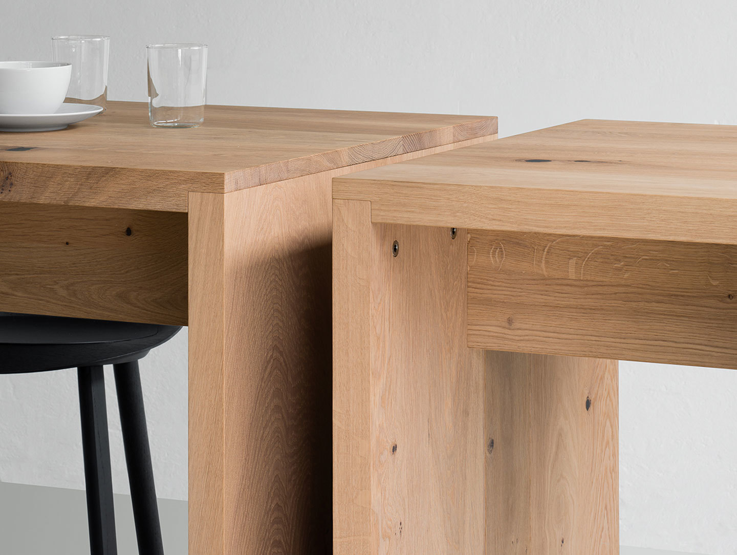 E15 PONTE high table whitened oak detail