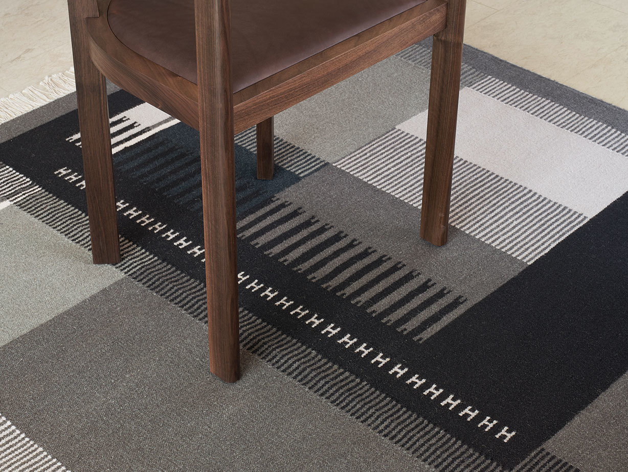 E15 RH01 STUTTGART RH02 ZET black white detail