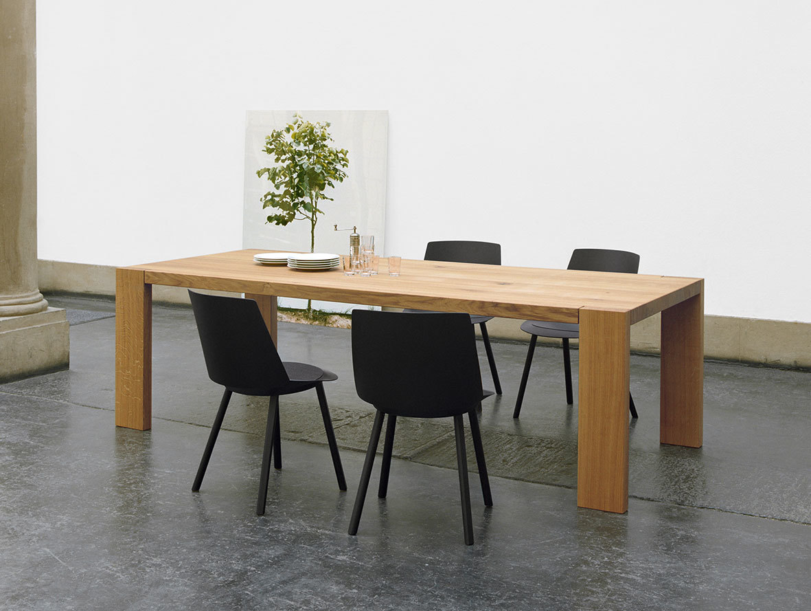 E15 002 TA17 LONDON CH04 HOUDINI black group