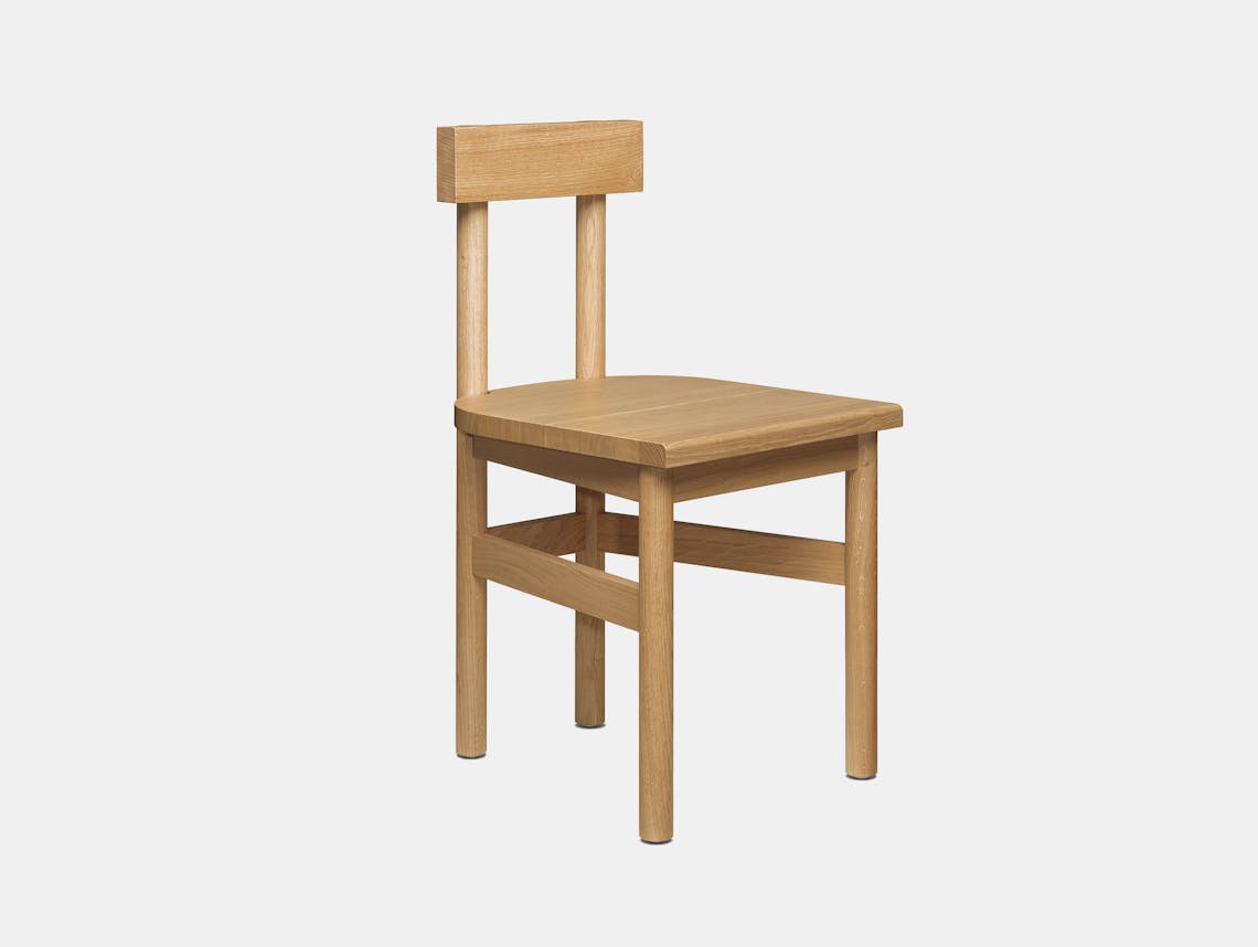 E15 gamar chair oak 2