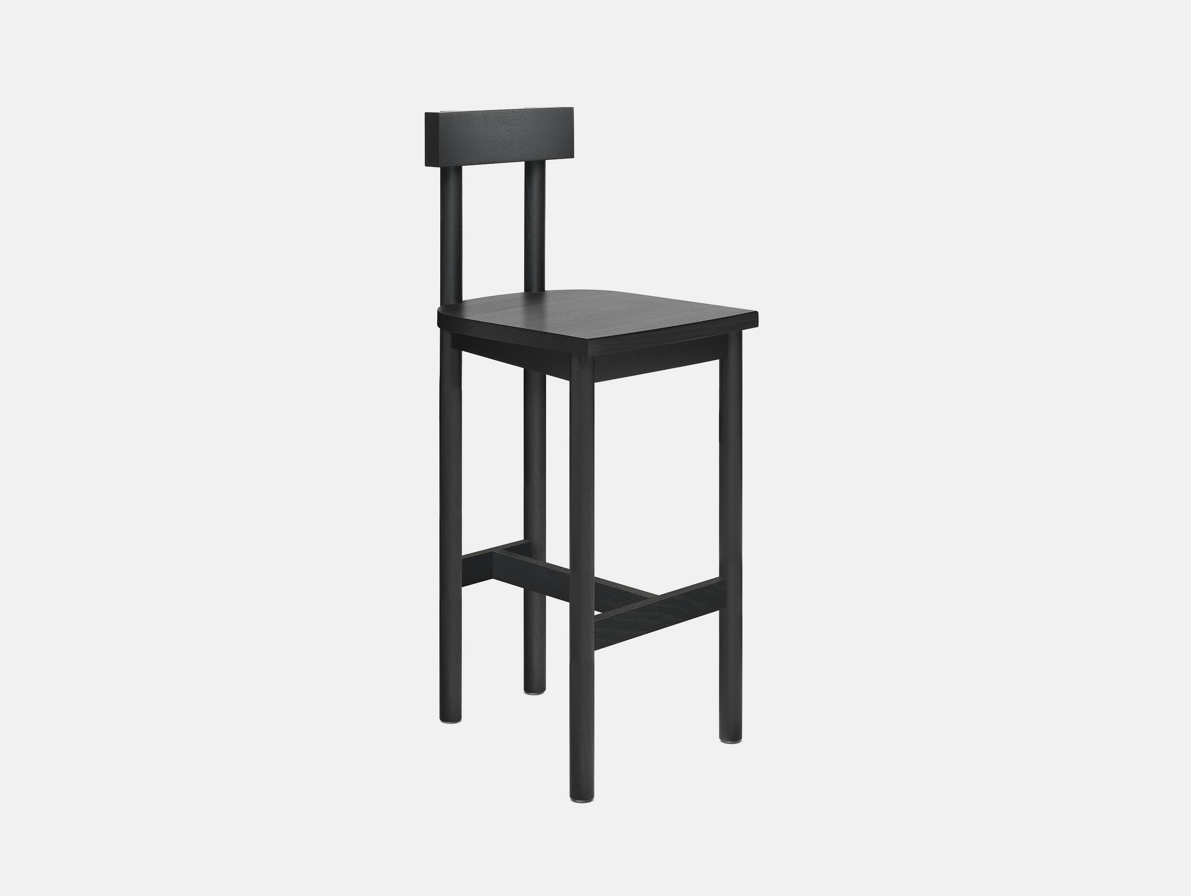 E15 gamar stool black oak