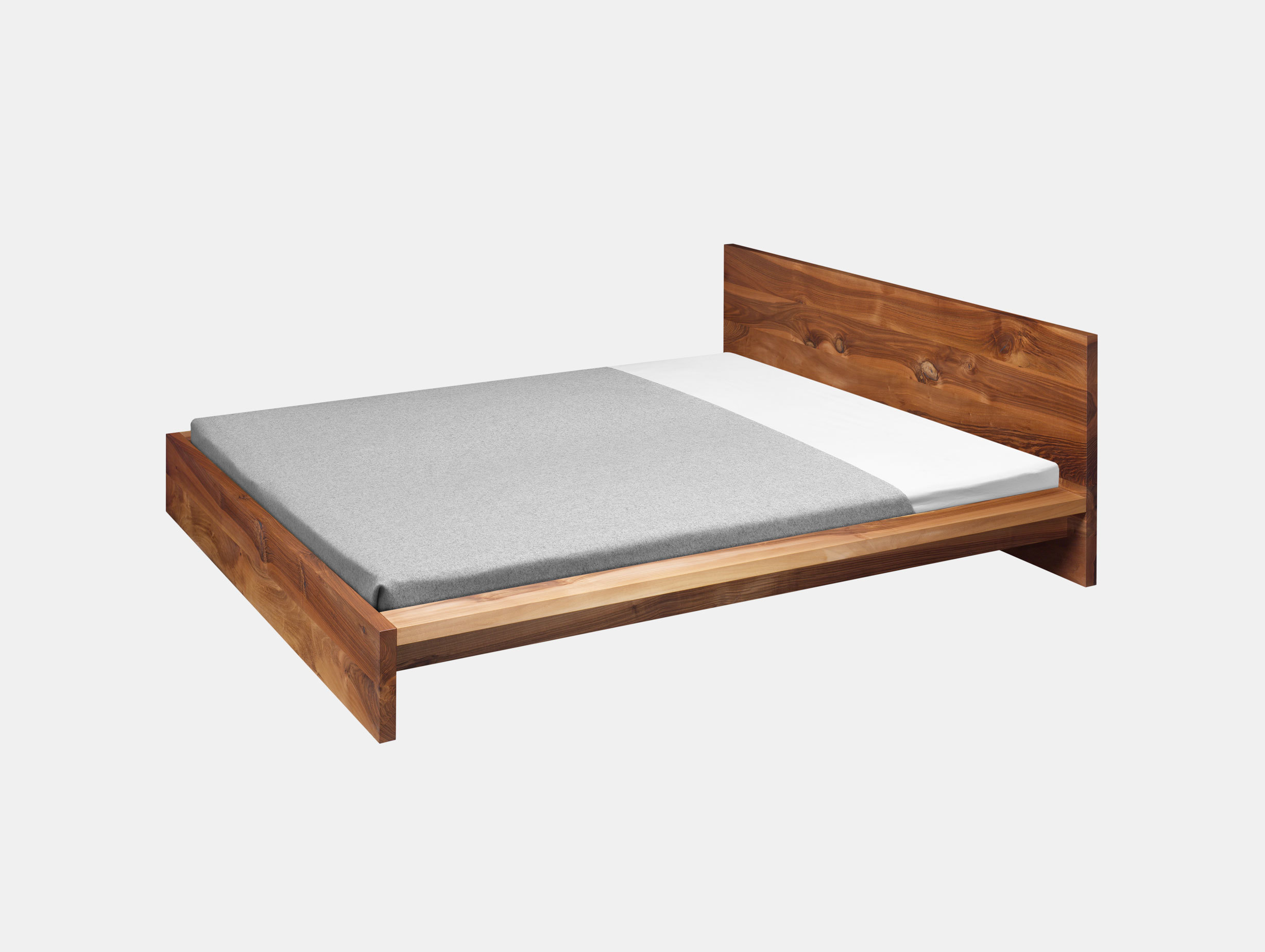 E15 Mo Bed Walnut Philipp Mainzer