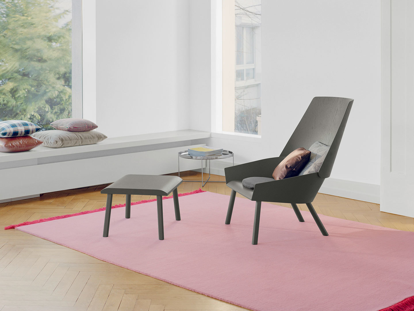 E15 Kavir Rug Antique Pink Luminous Red B Philipp Mainzer Farah Ebrahimi