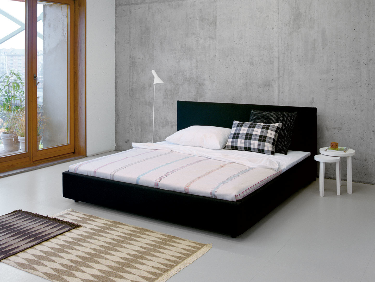 E15 Pardis Bed 4 Philipp Mainzer