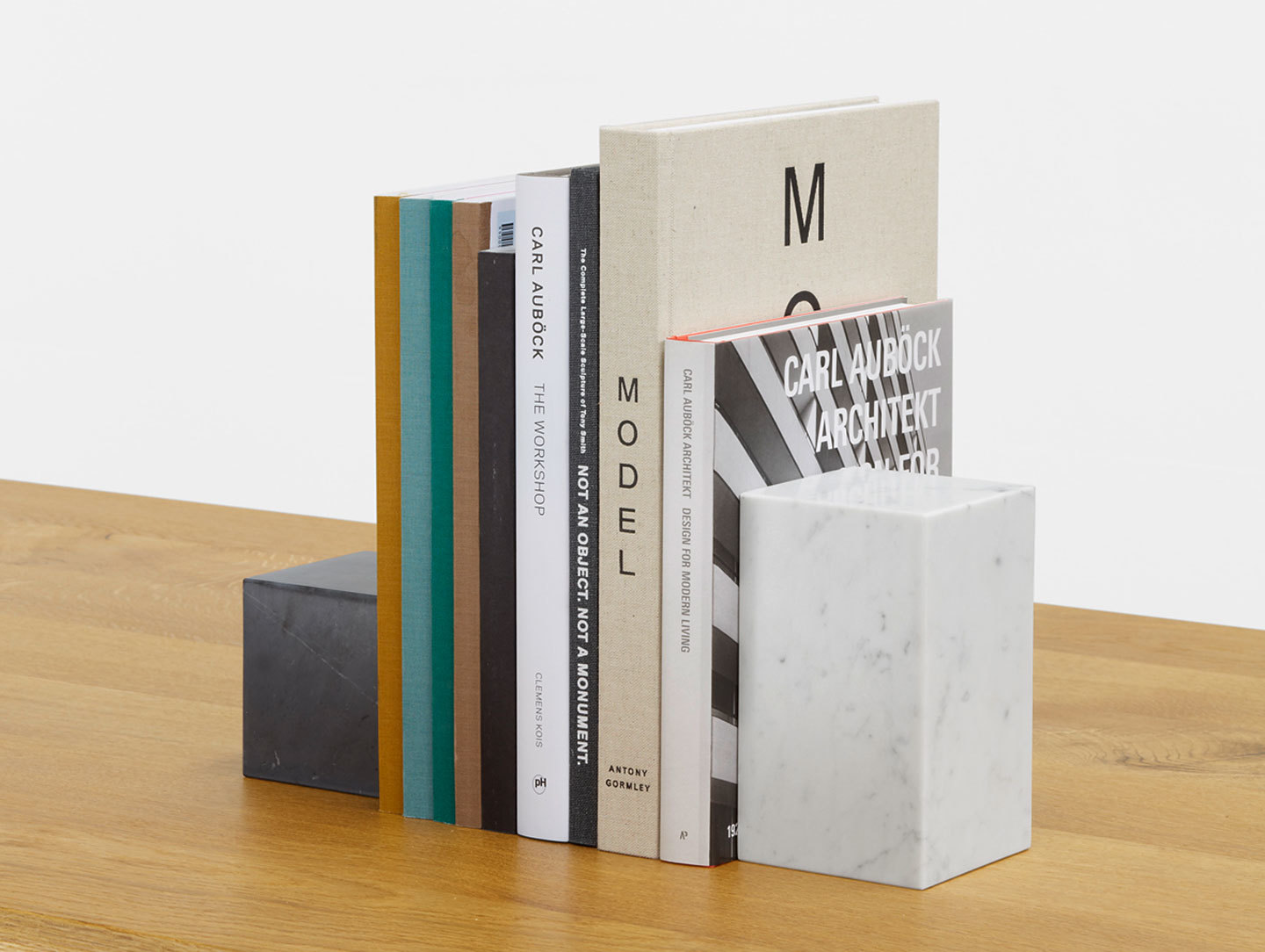 E15 Stop Bookends Philipp Mainzer