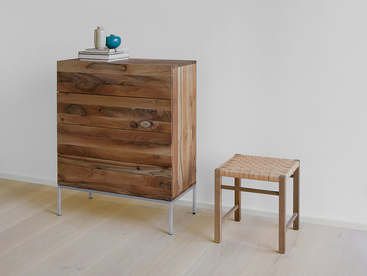 E15 Aswan Stool Walnut Leather Fatima S Ferdinand Kramer