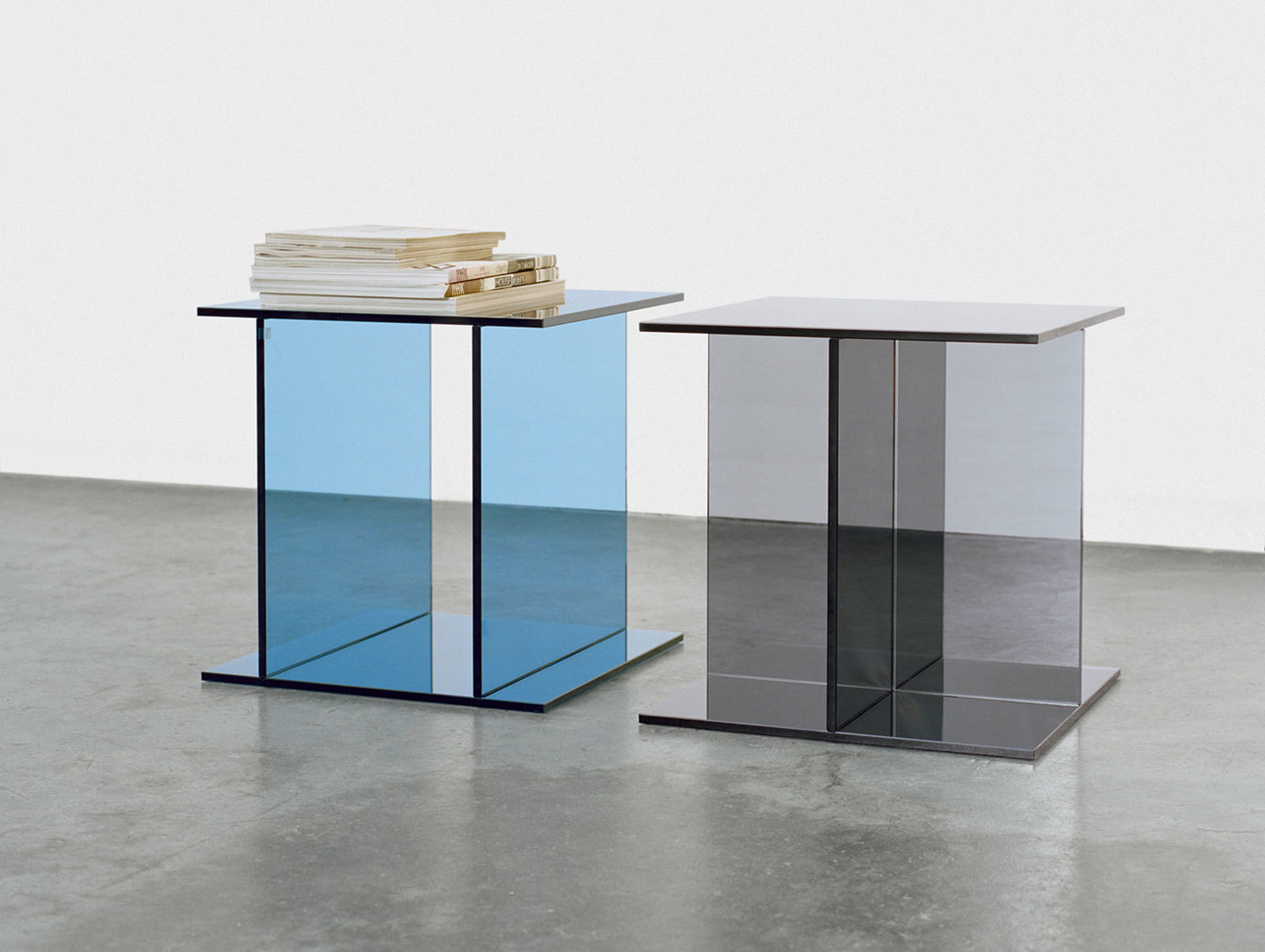 E15 Drei Vier Side Tables